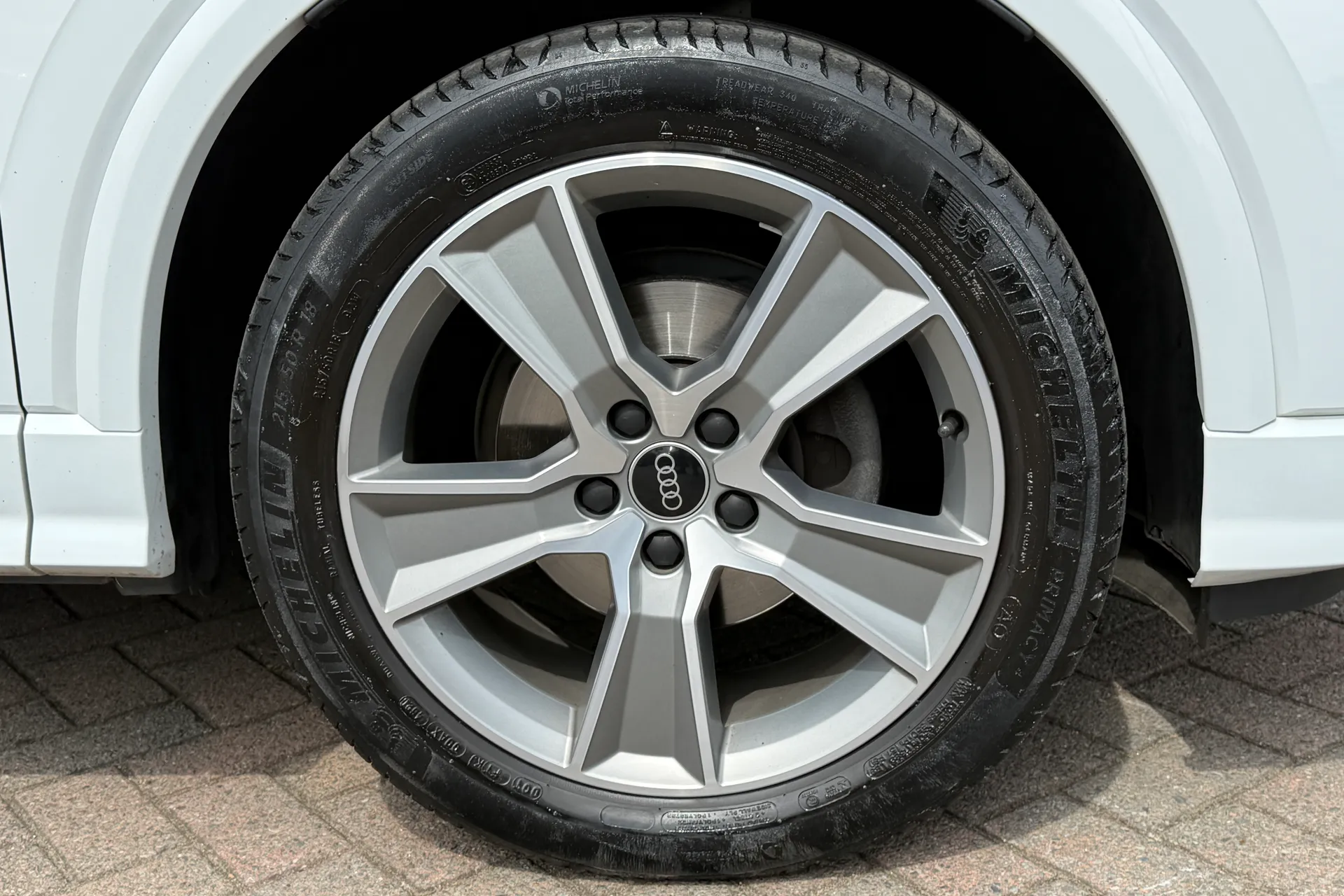 Audi Q2 thumbnail image number 42