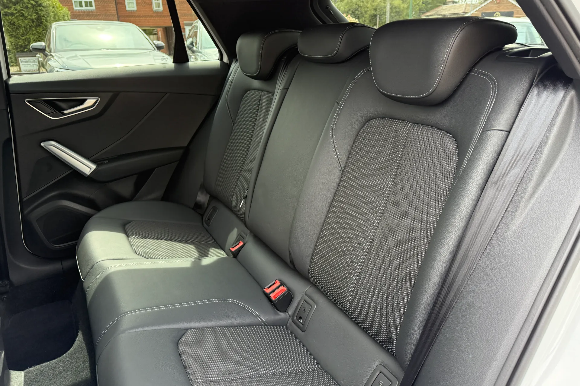 Audi Q2 thumbnail image number 39