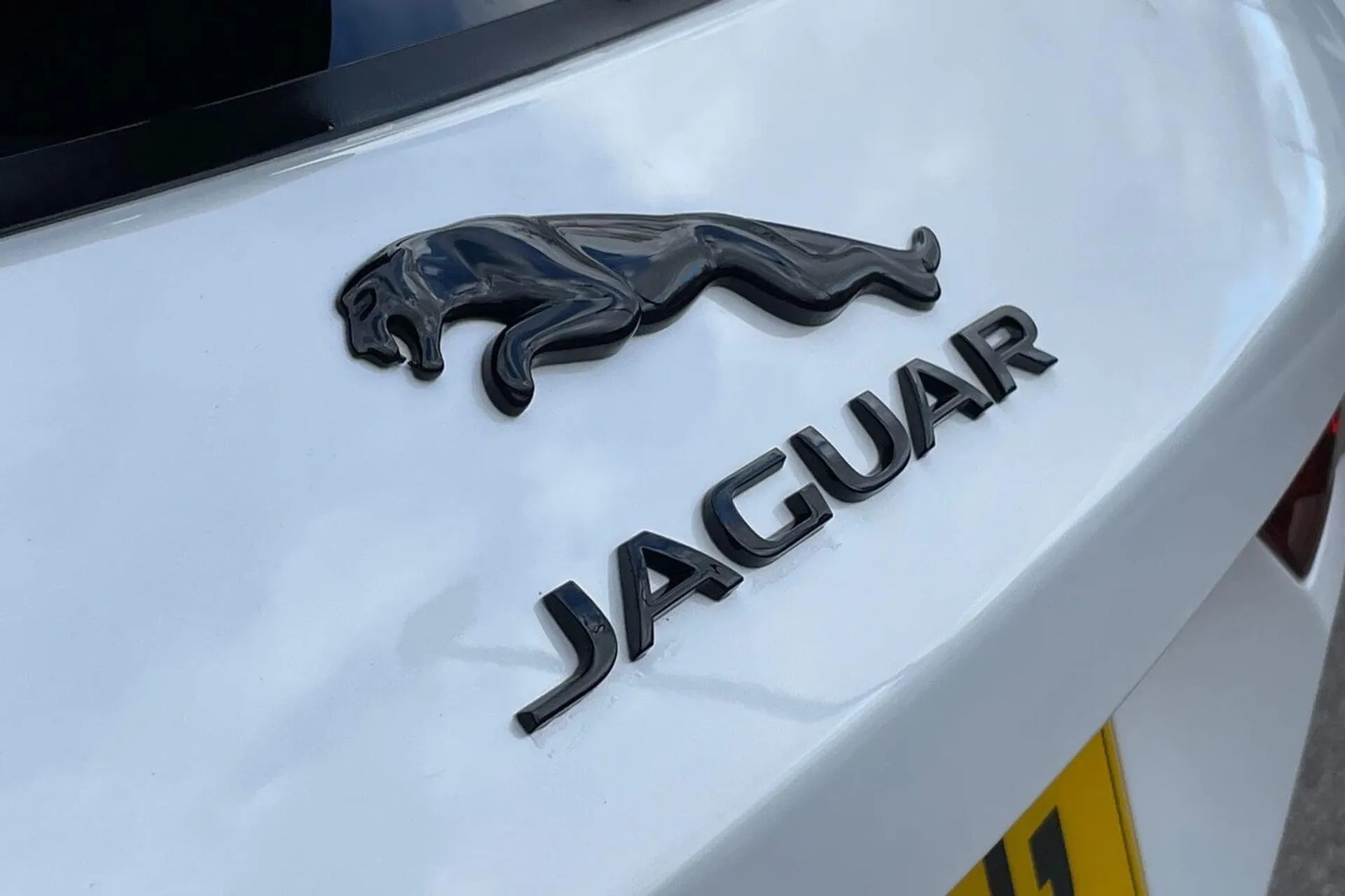 Jaguar F-PACE thumbnail image number 49