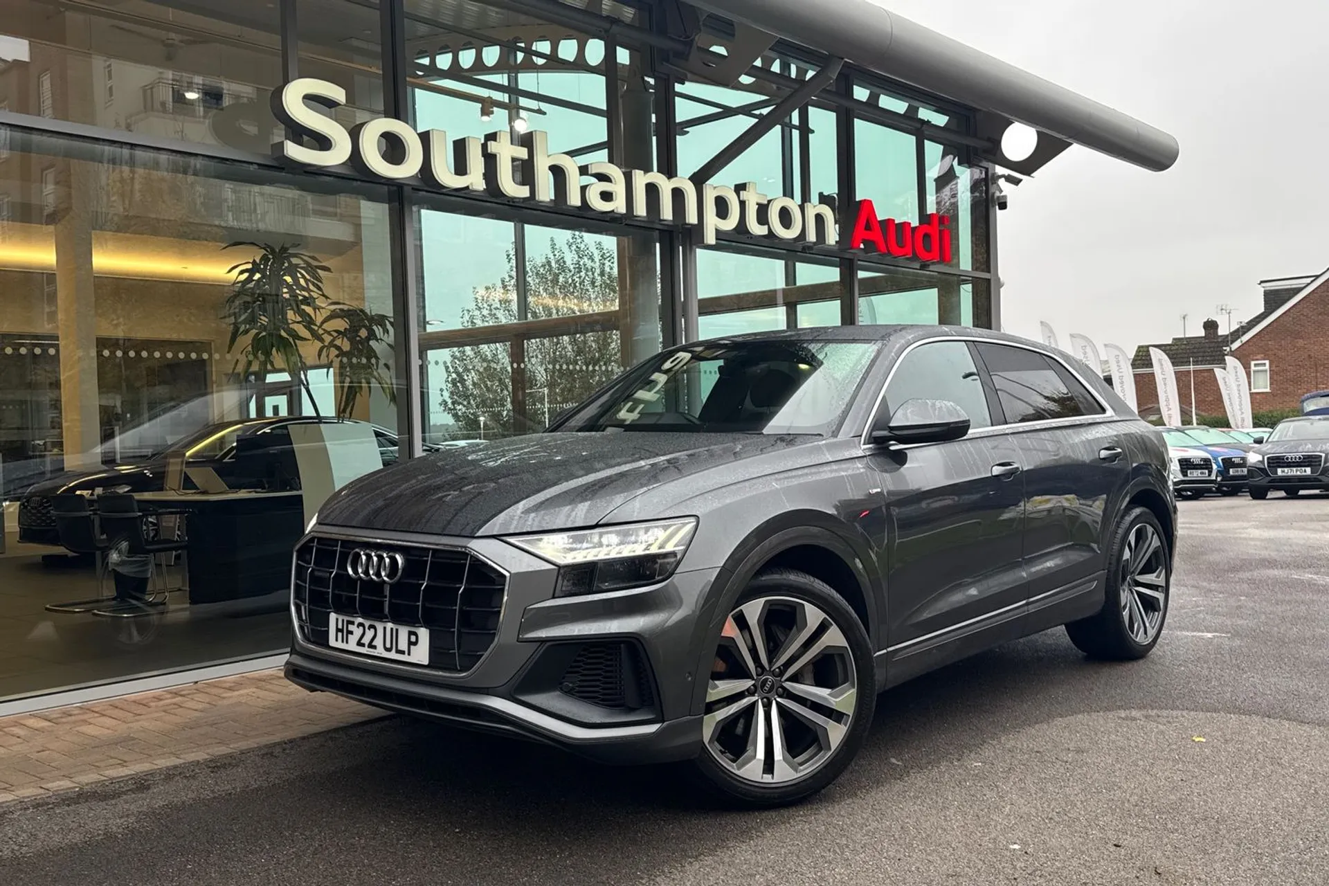 Audi Q8 thumbnail image number 10