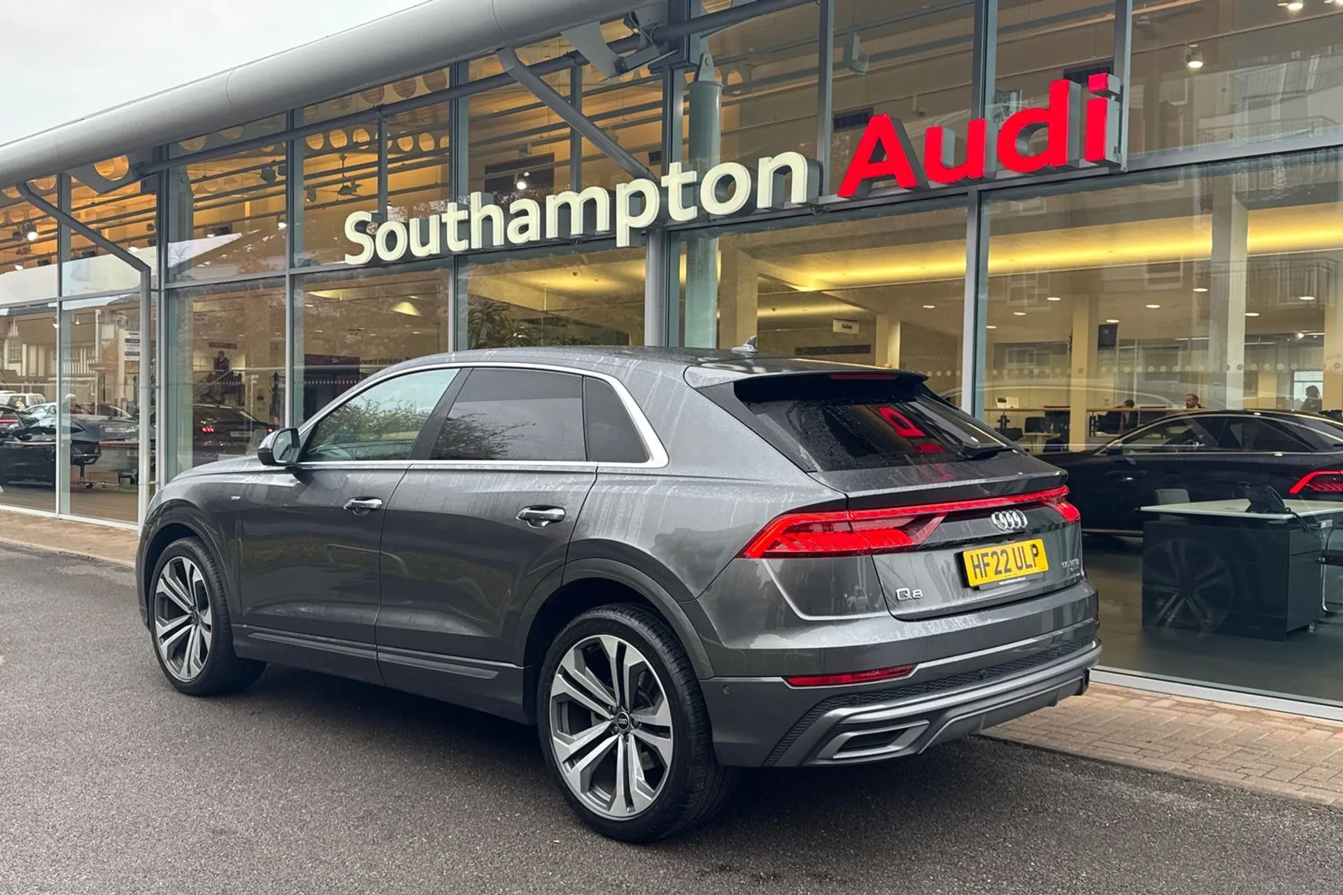 Audi Q8 thumbnail image number 8