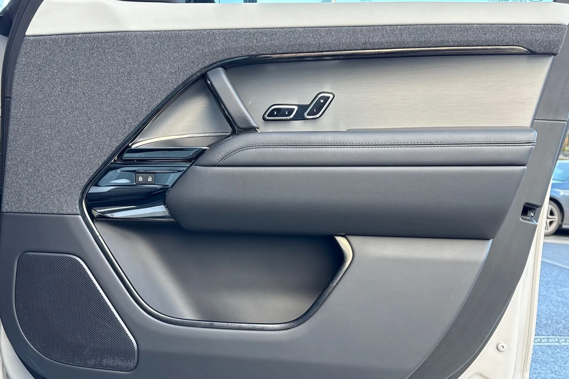 LAND ROVER RANGE ROVER SPORT thumbnail image number 20