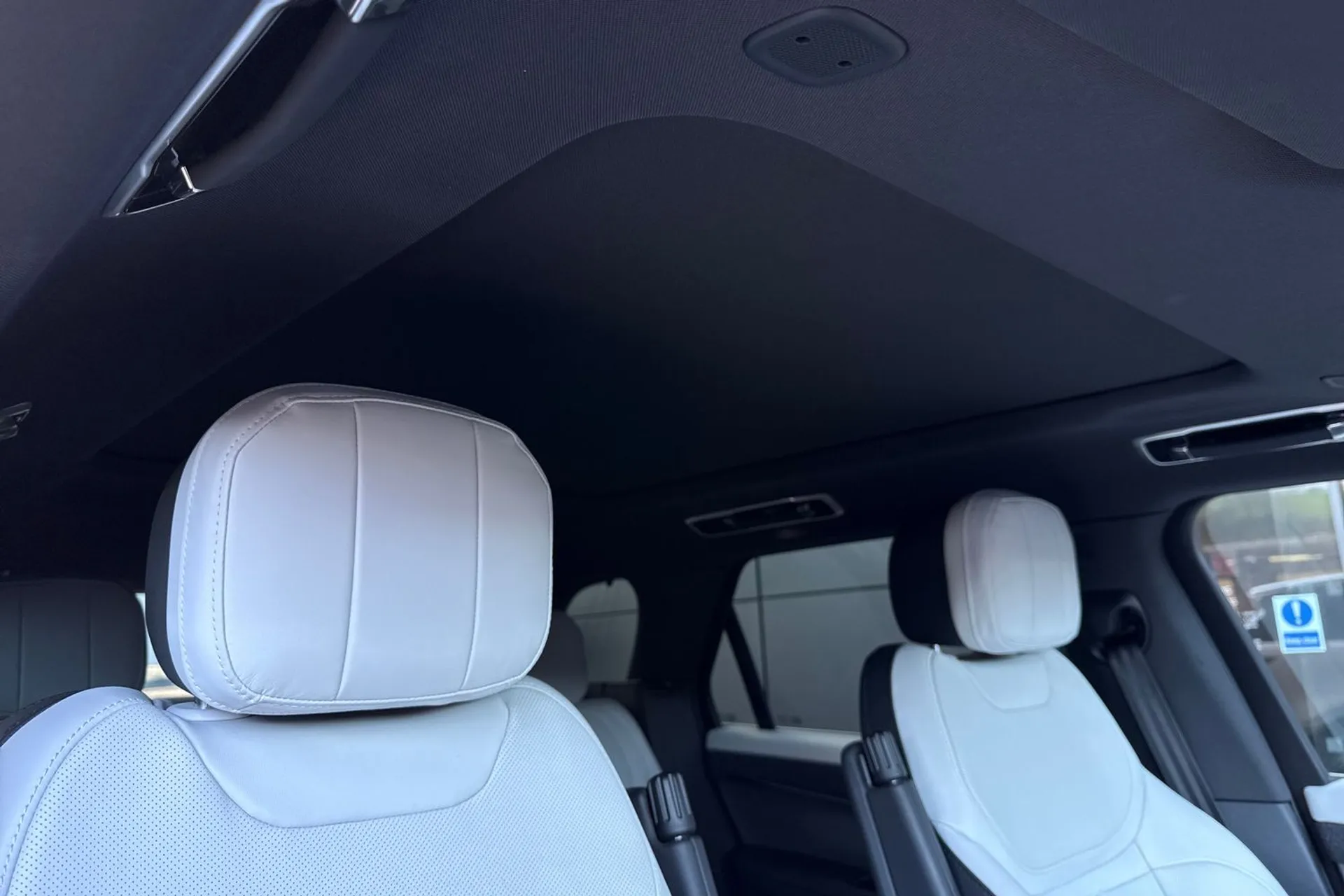 LAND ROVER RANGE ROVER SPORT thumbnail image number 9