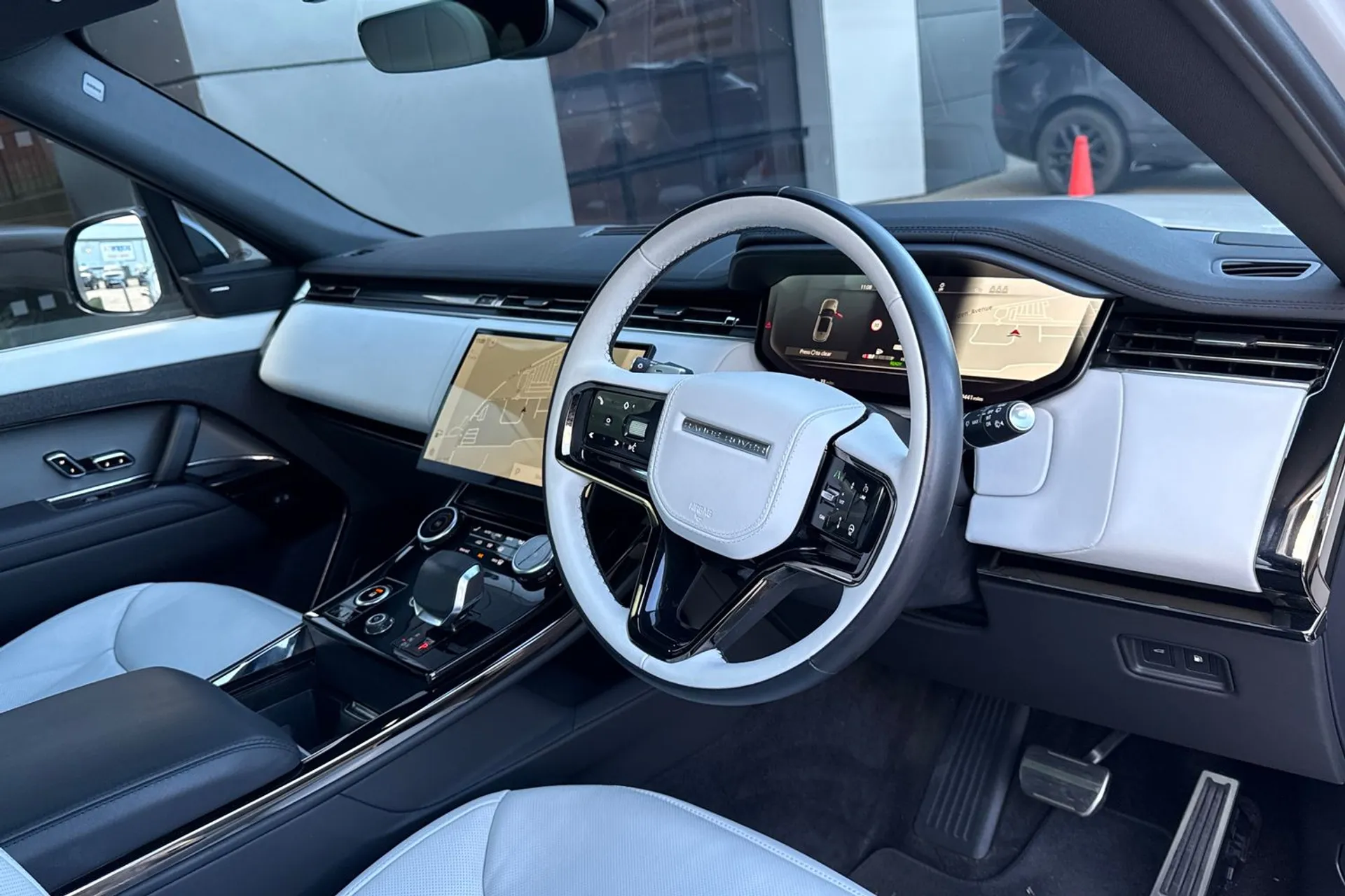 LAND ROVER RANGE ROVER SPORT thumbnail image number 17