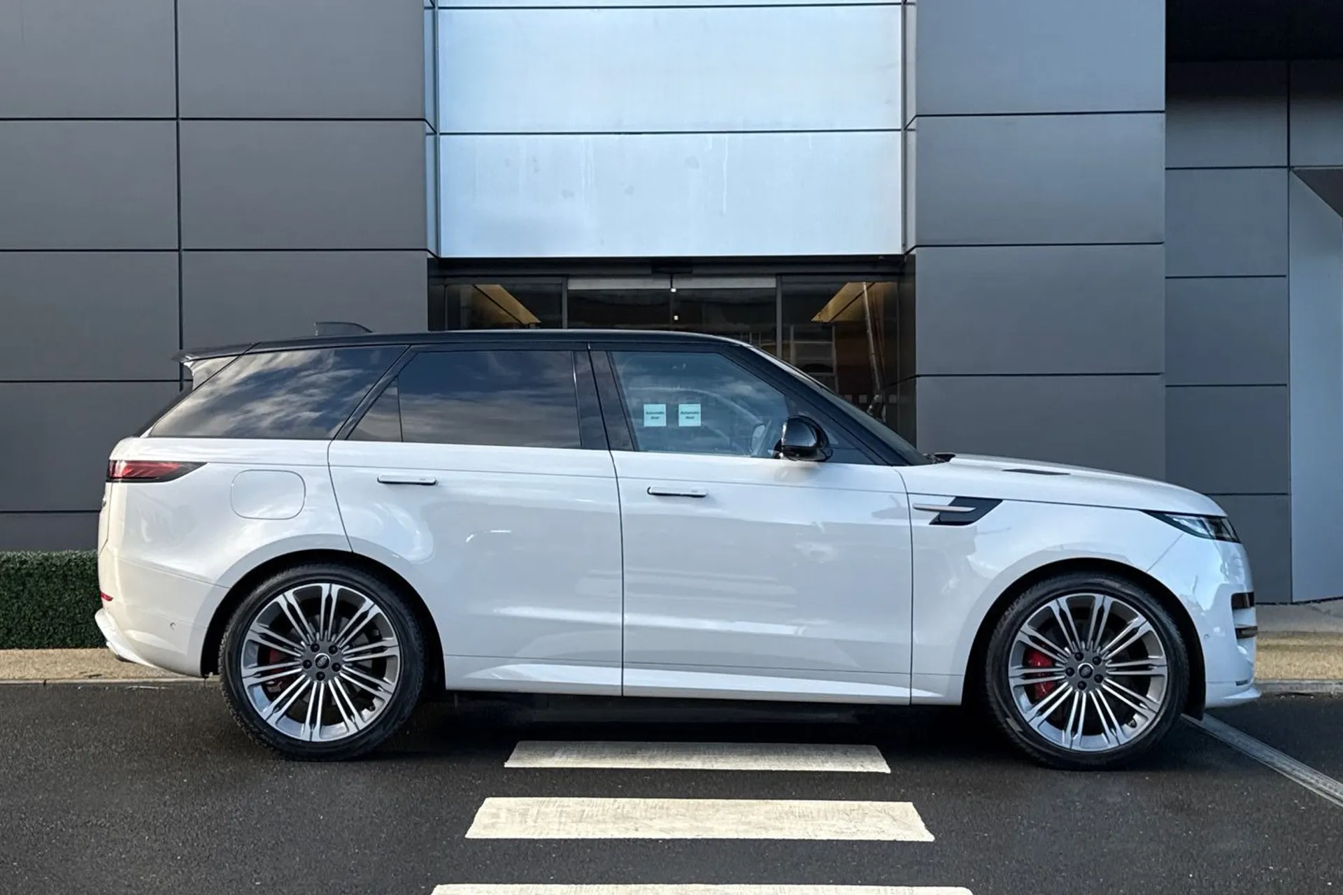 LAND ROVER RANGE ROVER SPORT thumbnail image number 2