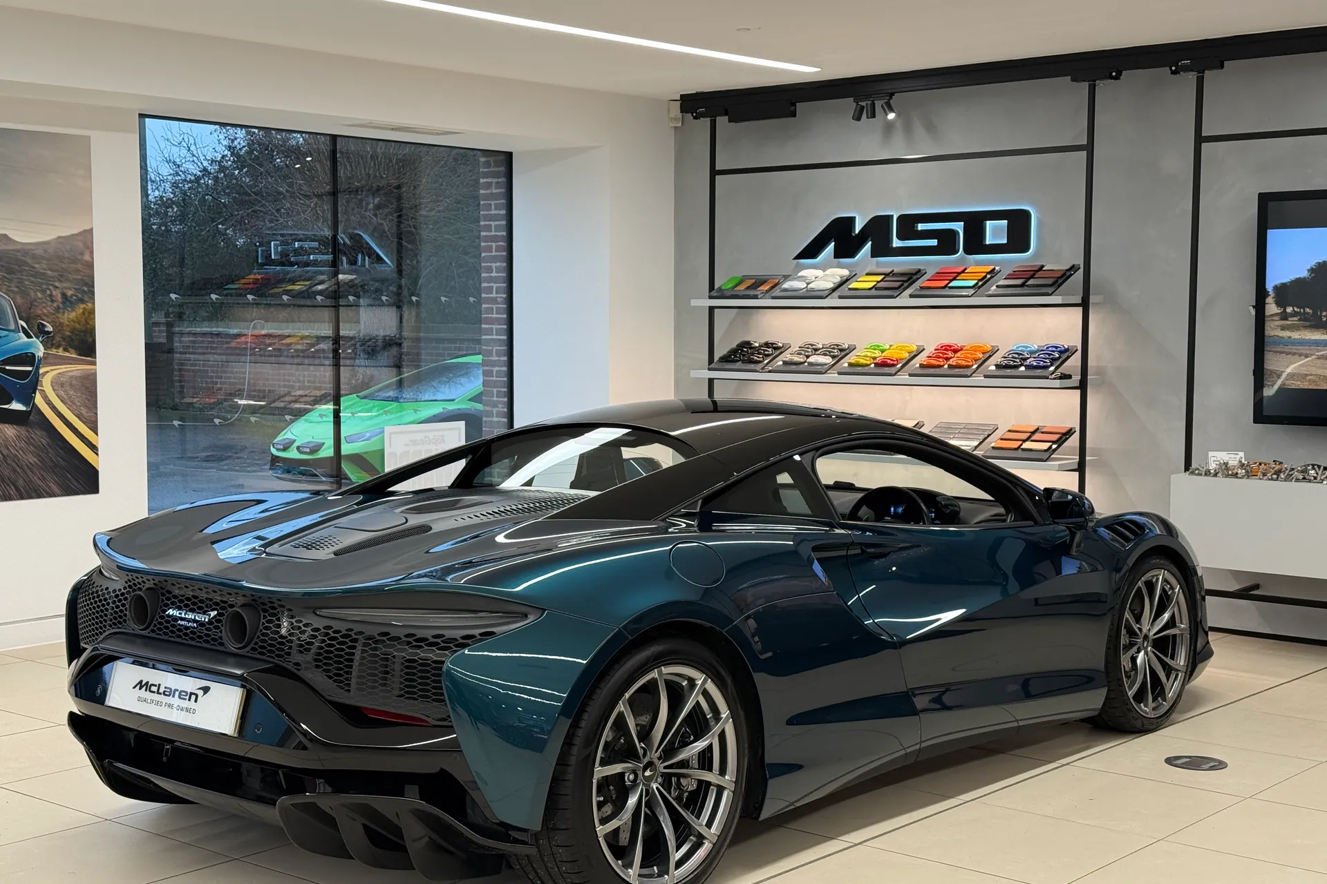 McLaren ARTURA thumbnail image number 38