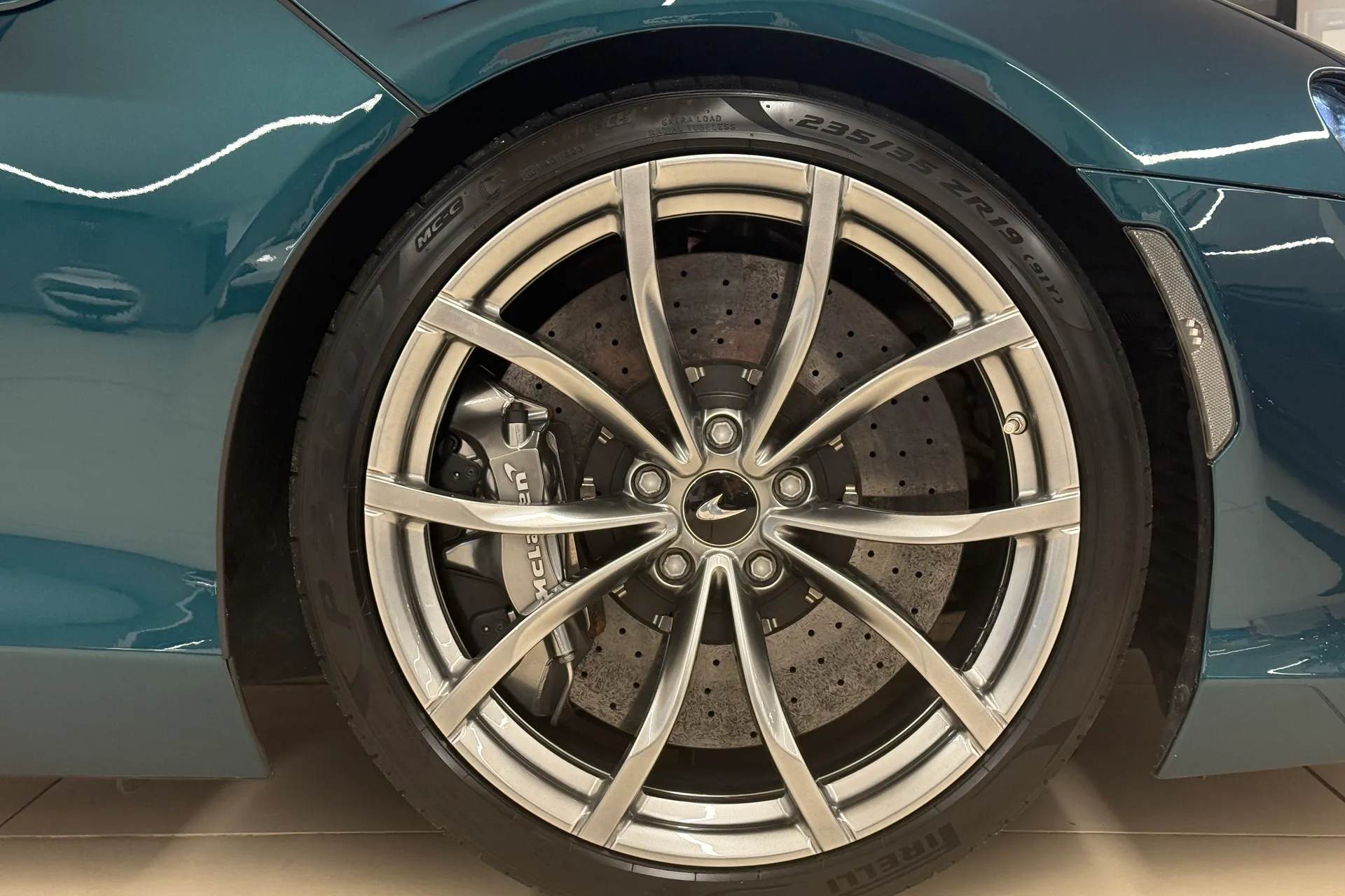 McLaren ARTURA thumbnail image number 34