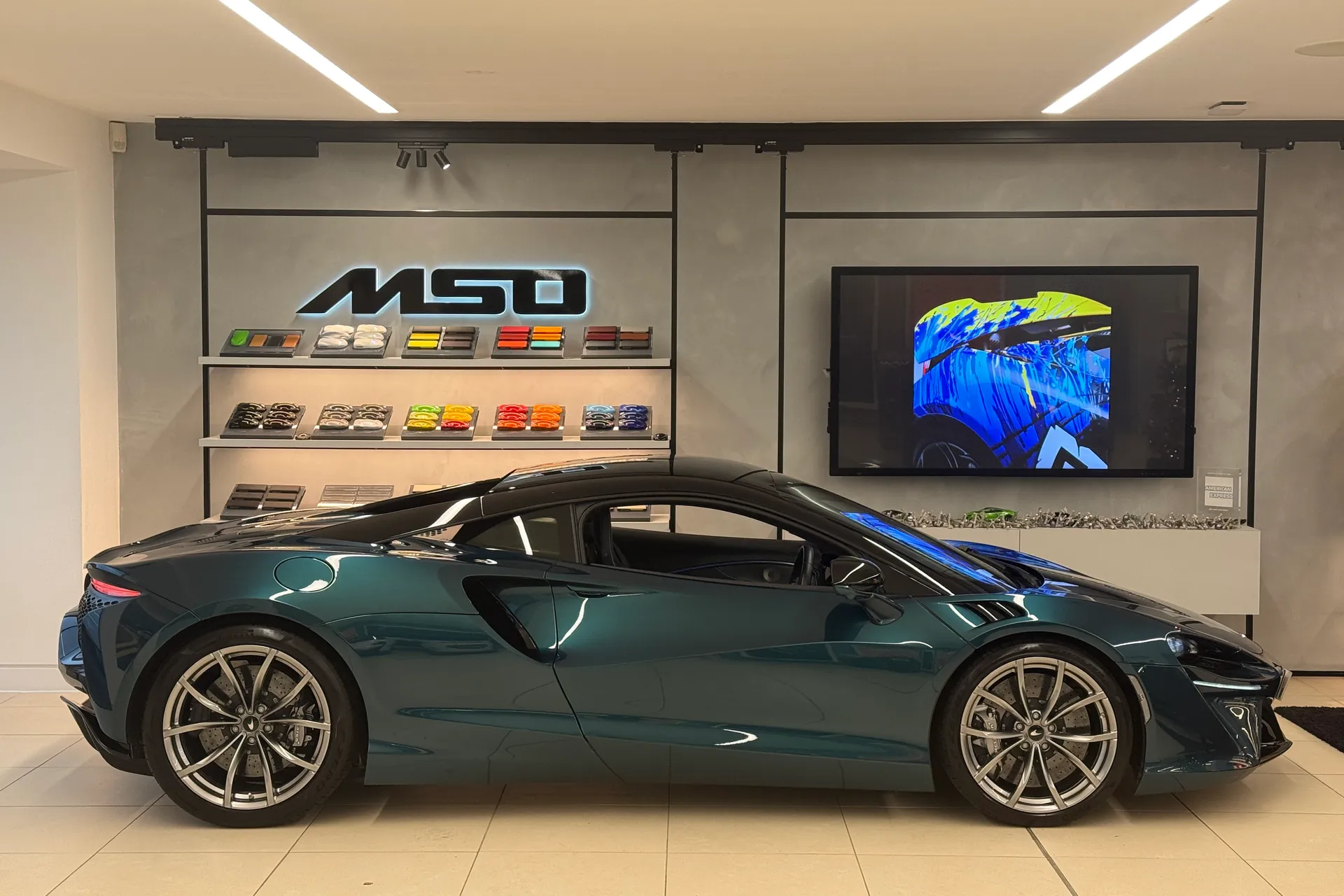 McLaren ARTURA thumbnail image number 33