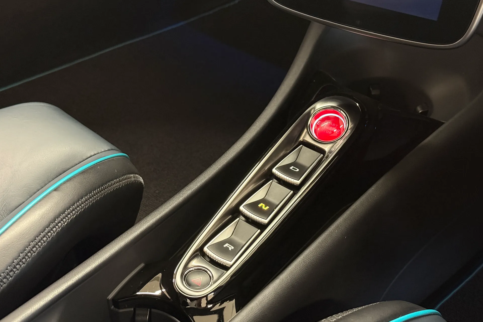 McLaren ARTURA thumbnail image number 14