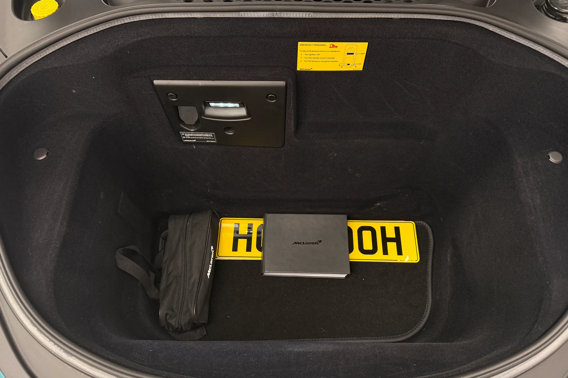 McLaren ARTURA thumbnail image number 31