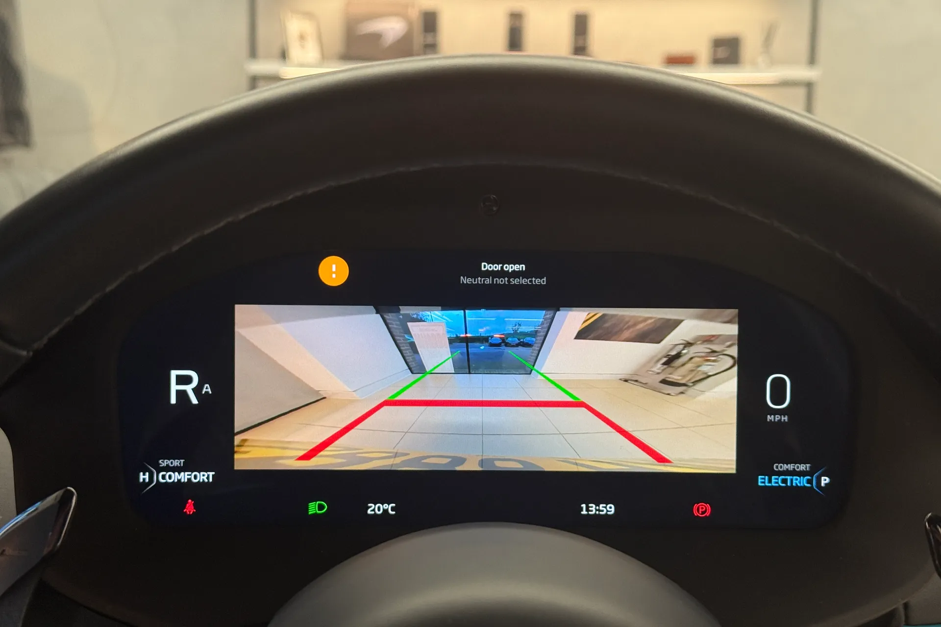 McLaren ARTURA thumbnail image number 32