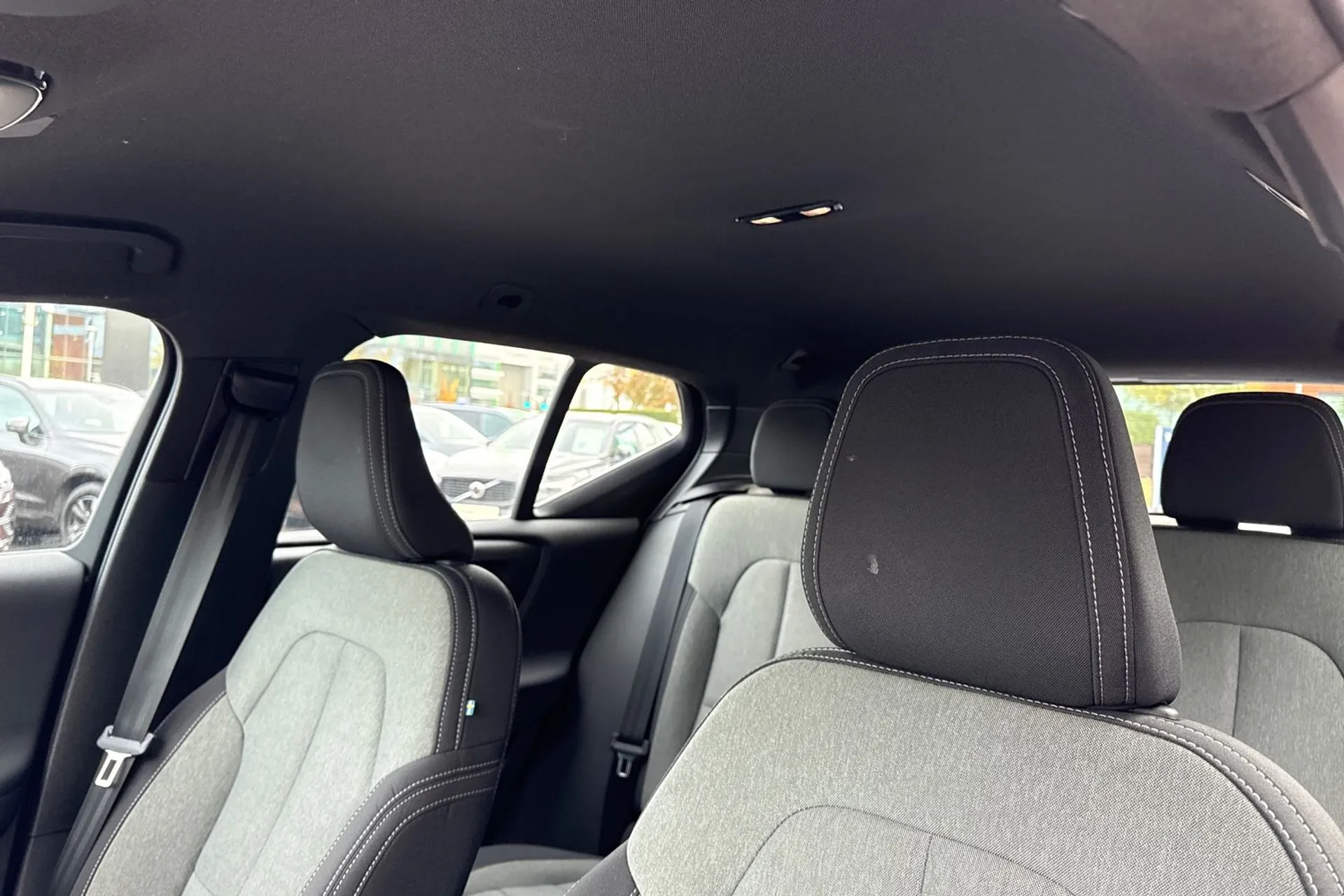 Volvo XC40 thumbnail image number 29