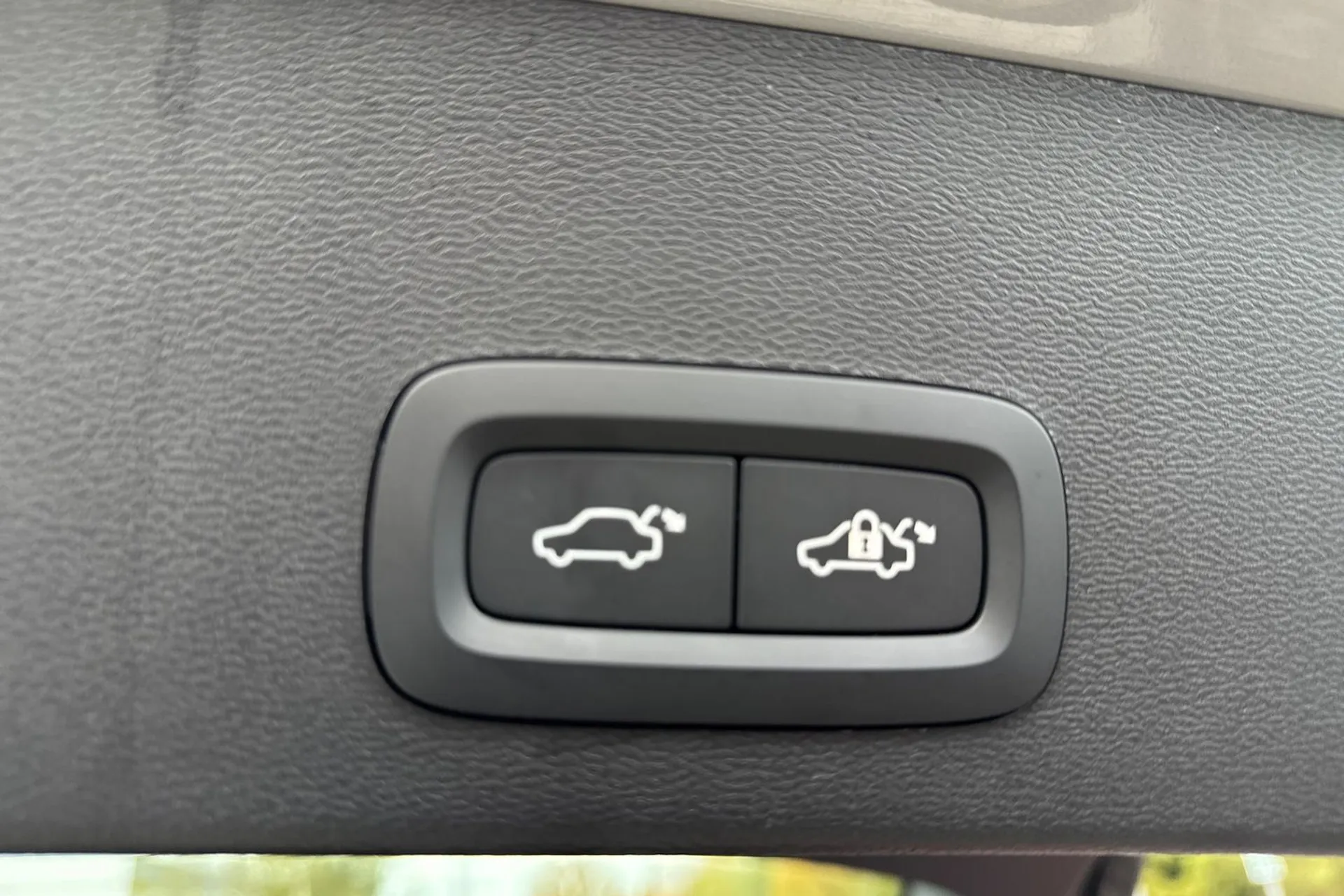 Volvo XC40 thumbnail image number 21