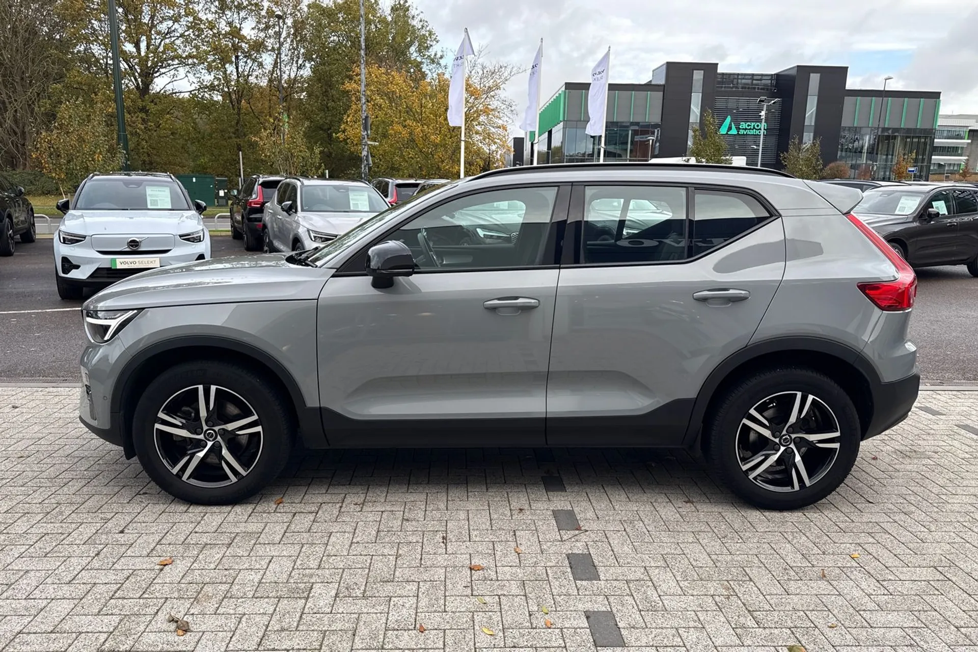 Volvo XC40 thumbnail image number 11