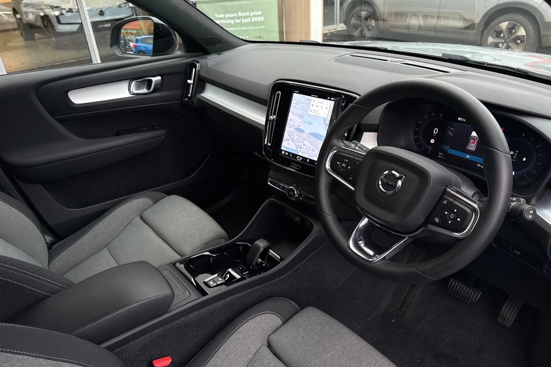 Volvo XC40 thumbnail image number 6