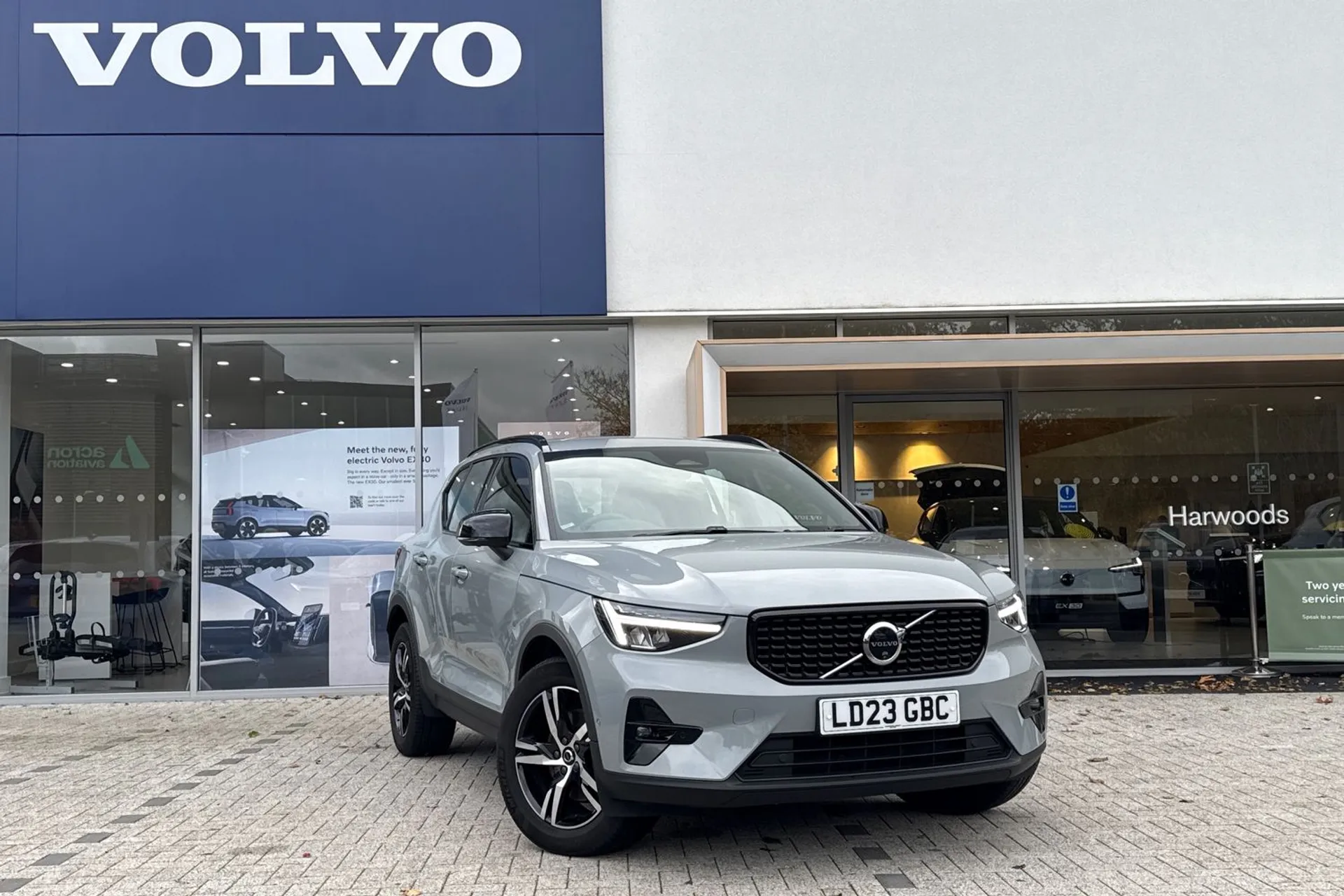 Volvo XC40 focused image