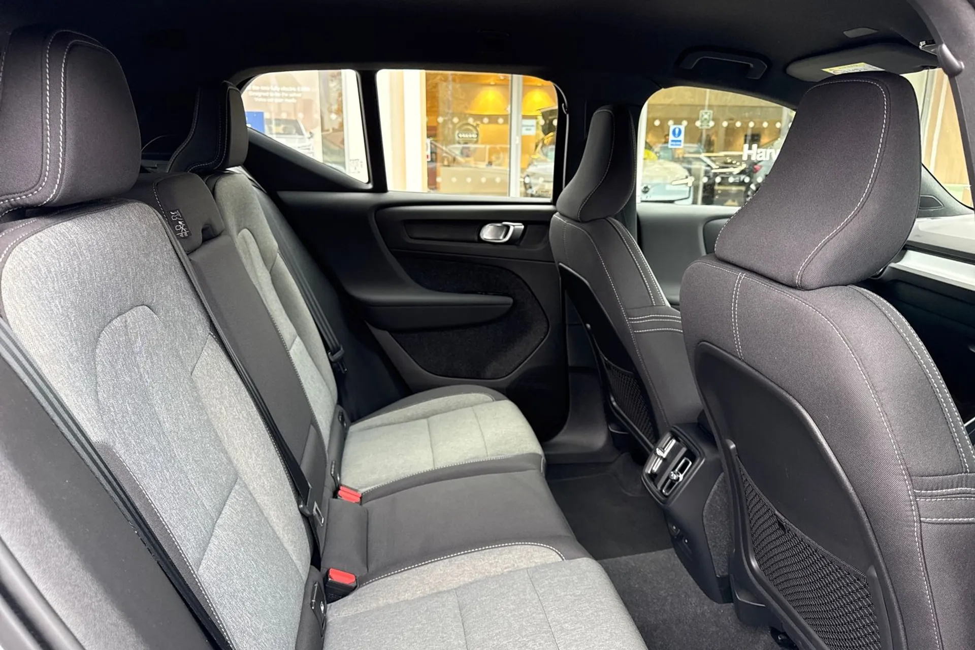 Volvo XC40 thumbnail image number 23