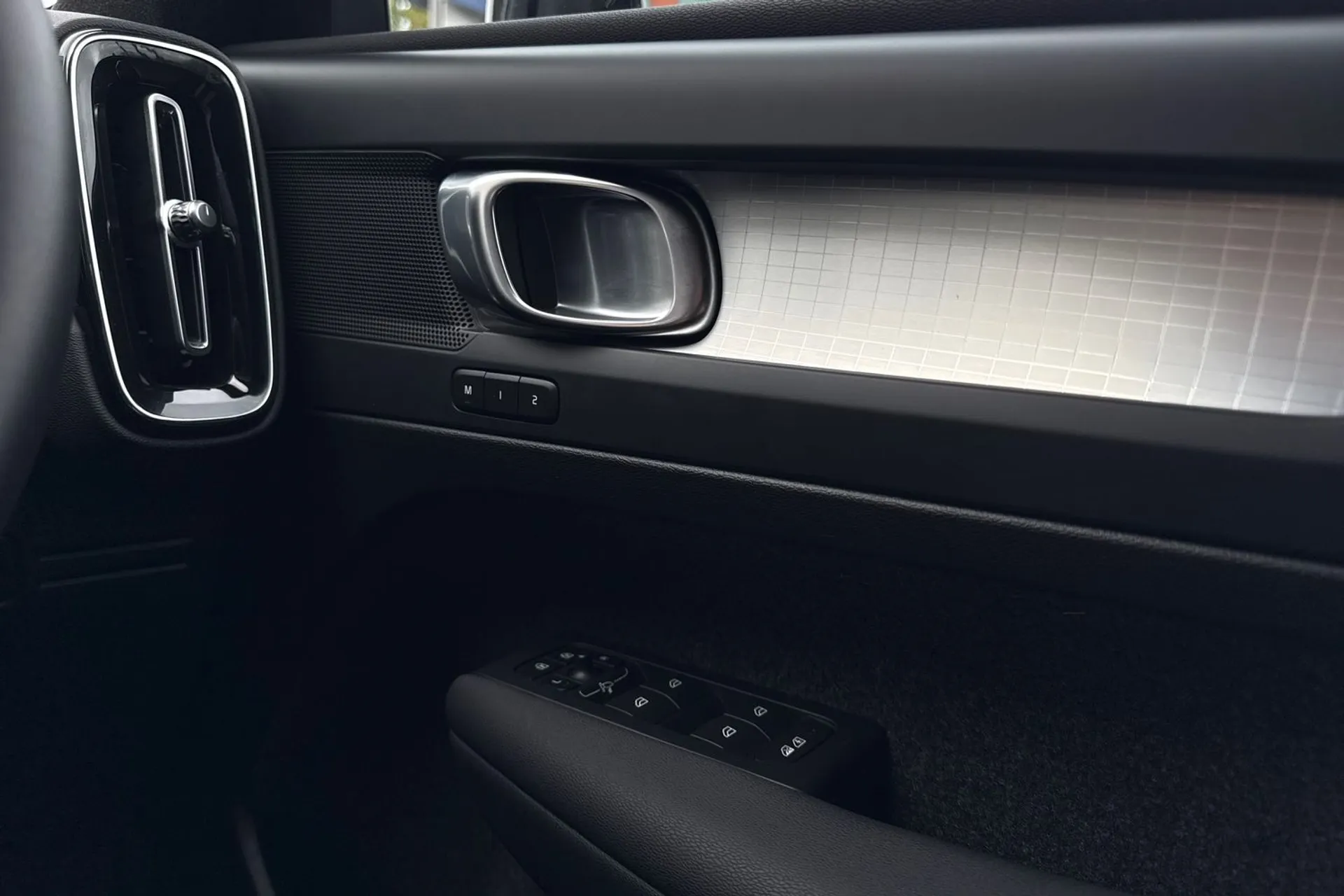 Volvo XC40 thumbnail image number 42