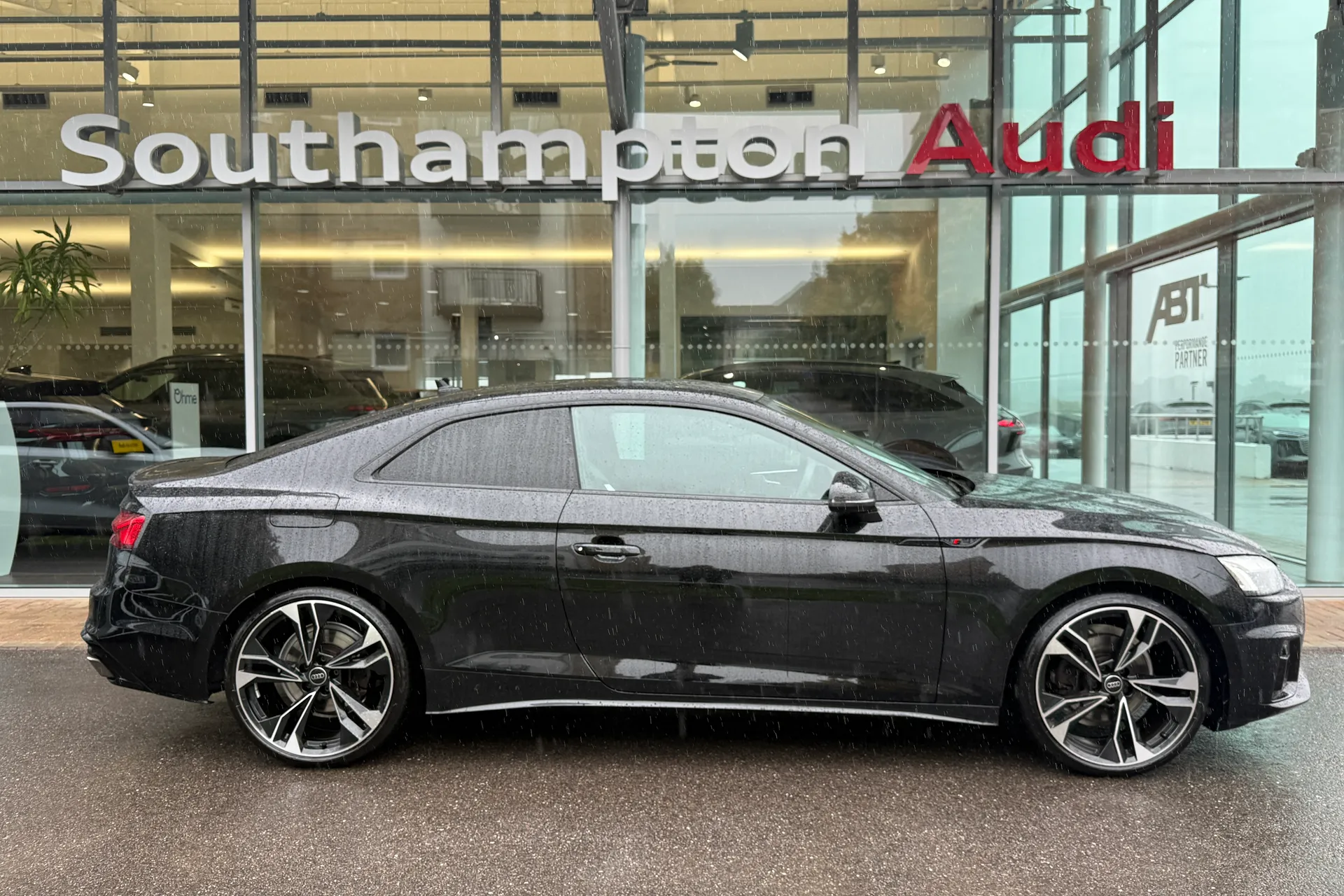 Audi A5 thumbnail image number 2