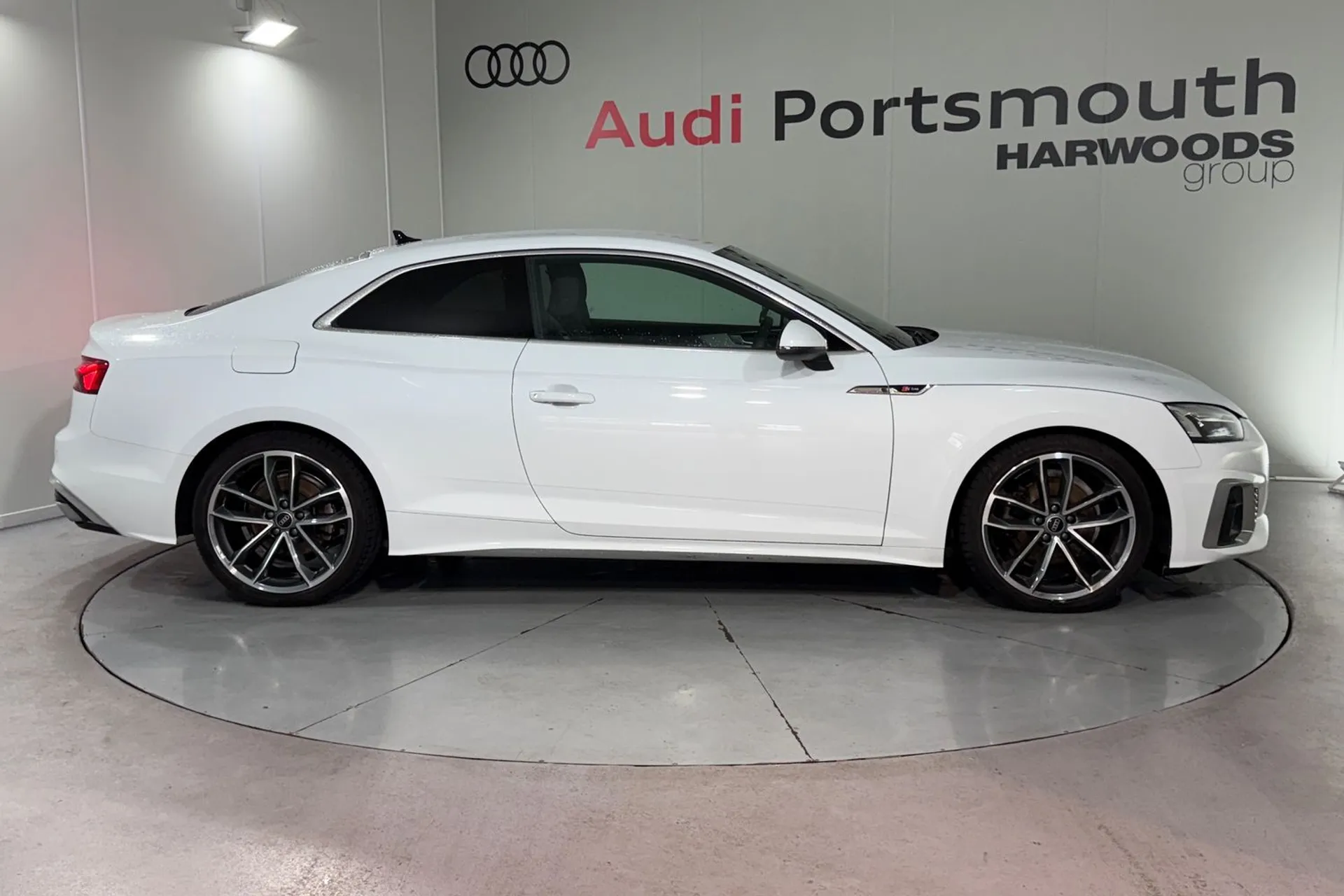 Audi A5 thumbnail image number 2