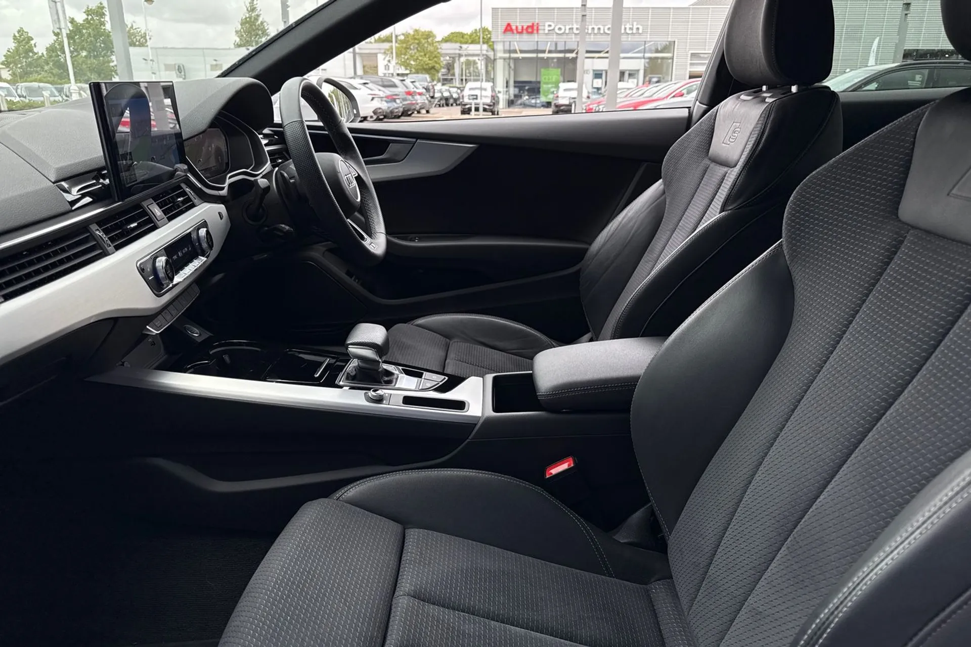 Audi A5 thumbnail image number 30
