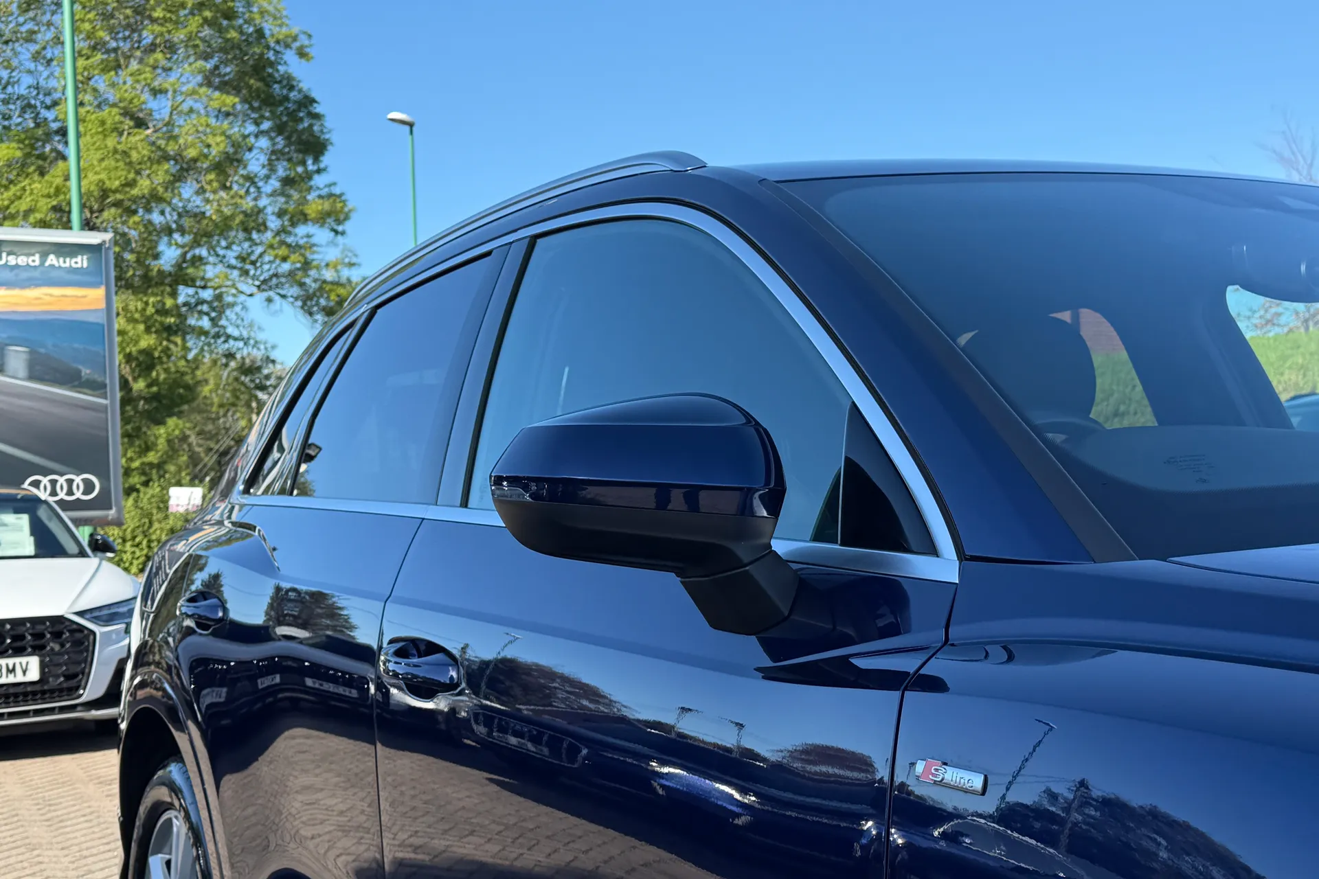 Audi Q3 thumbnail image number 48