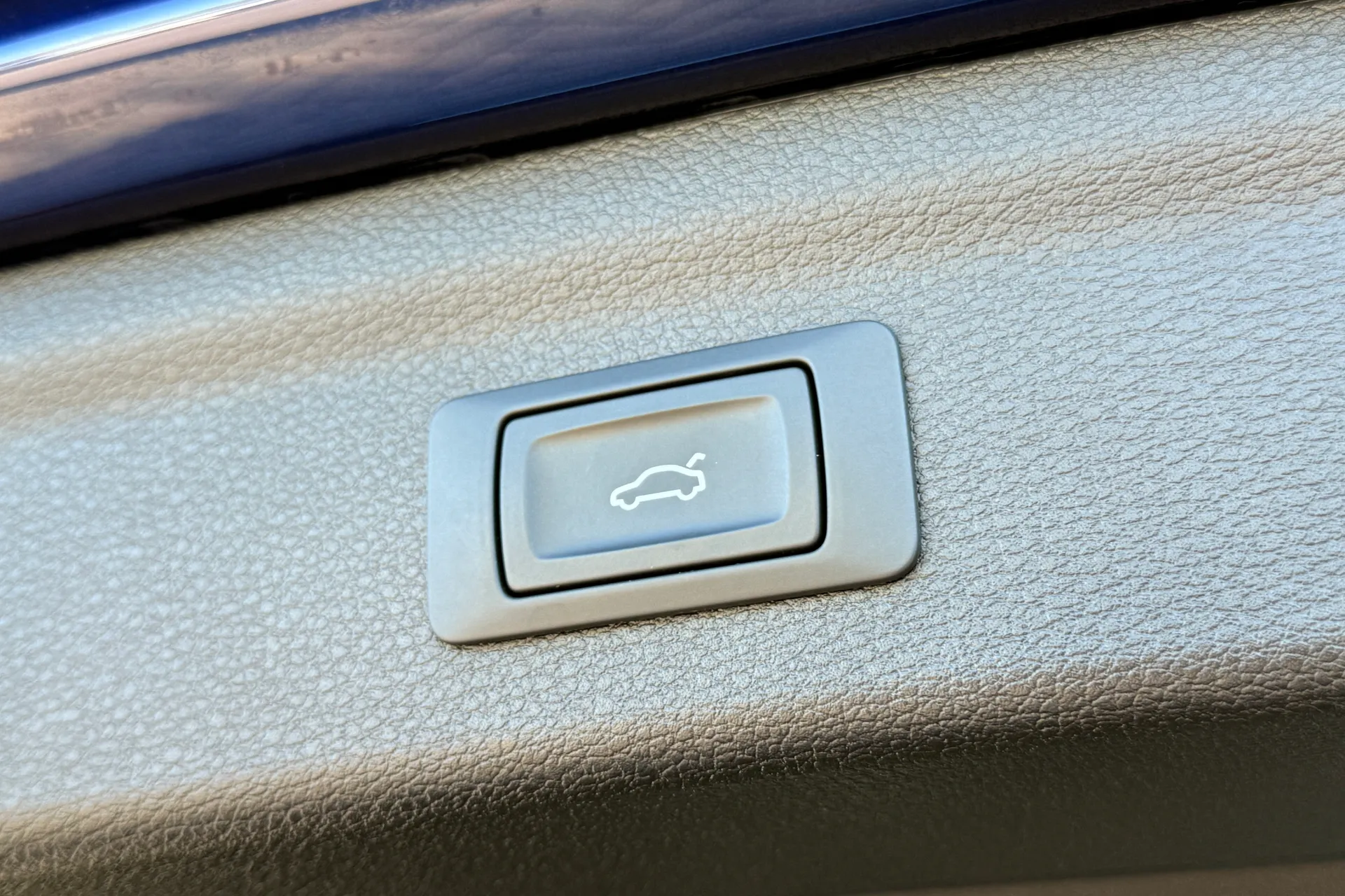 Audi Q3 thumbnail image number 36