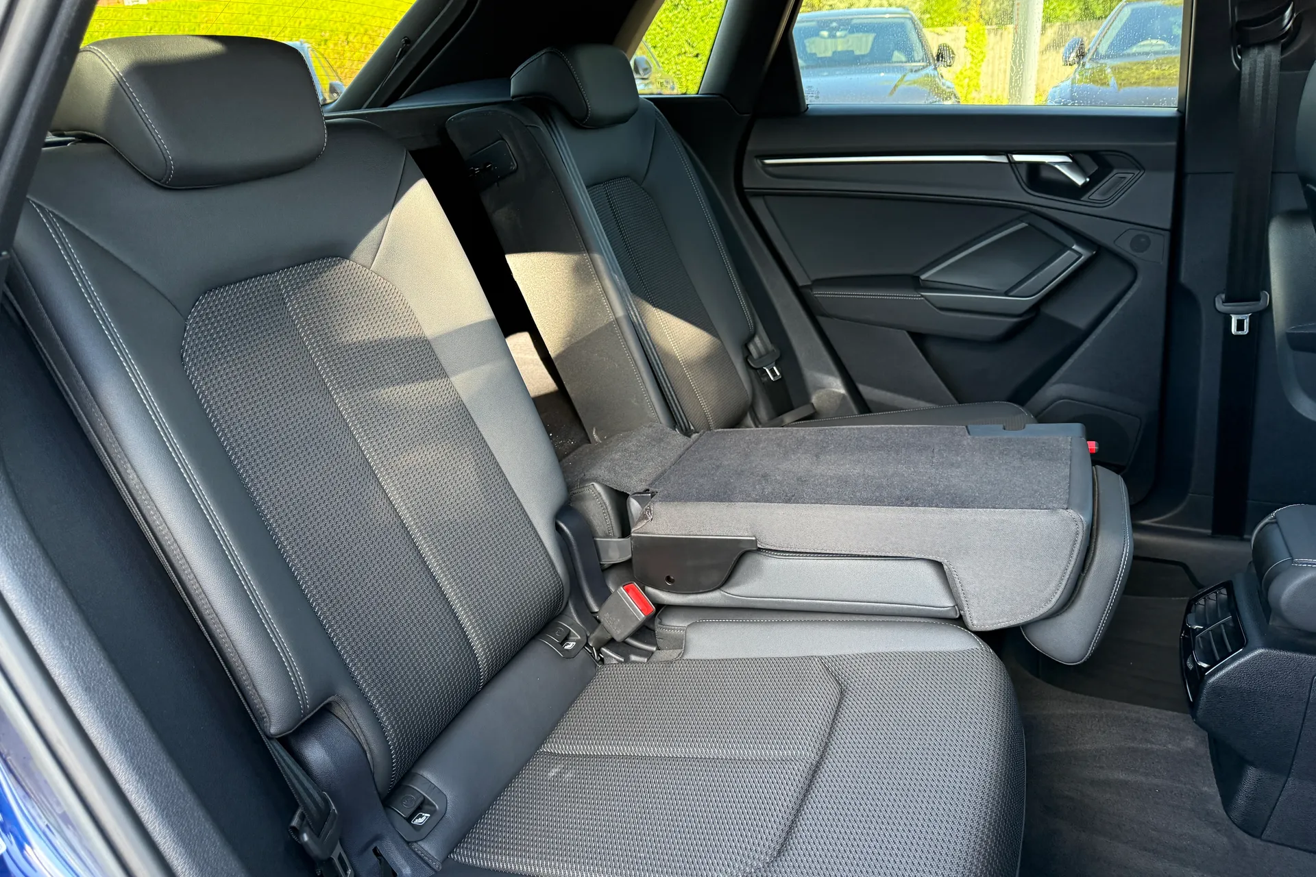Audi Q3 thumbnail image number 46