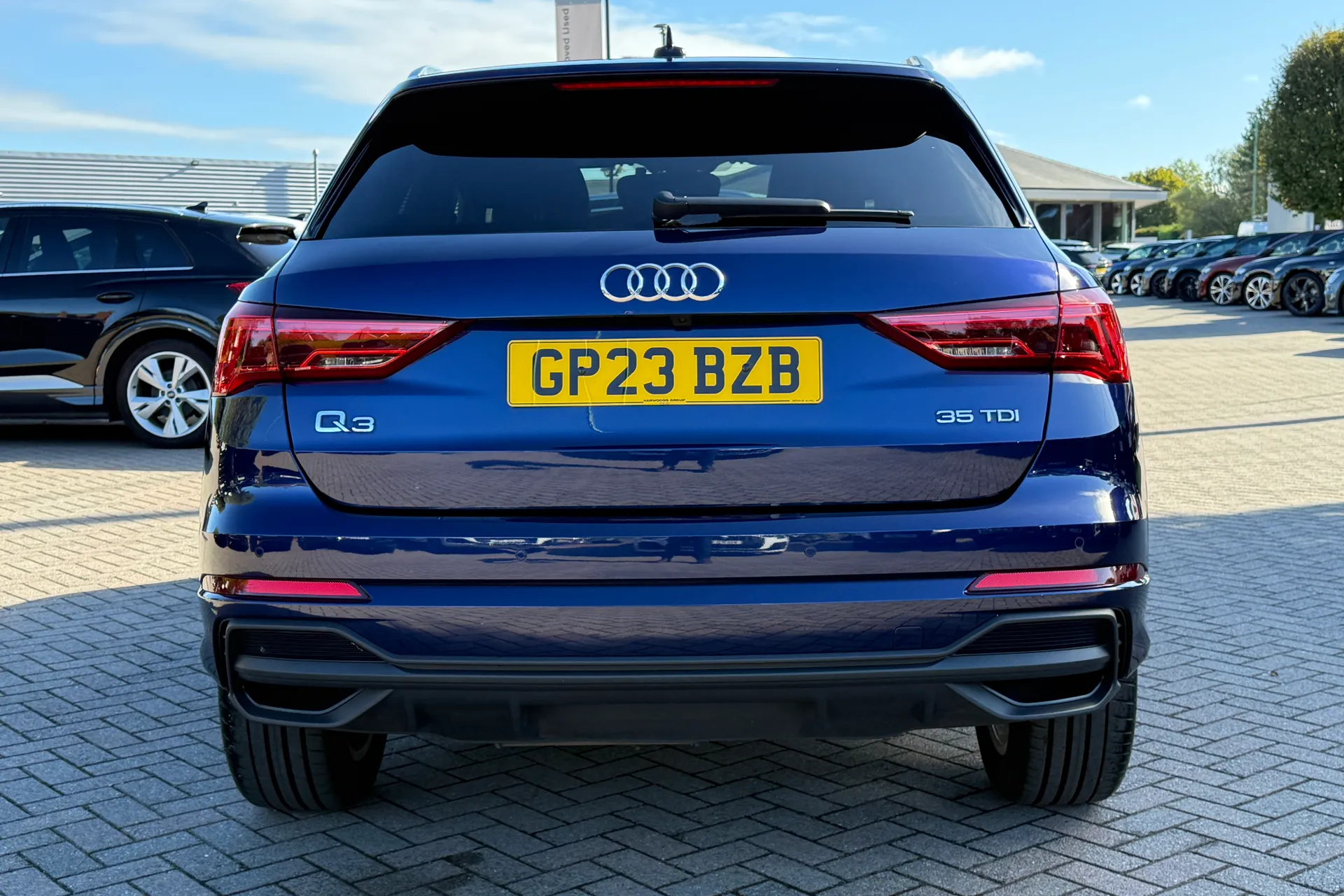 Audi Q3 thumbnail image number 33