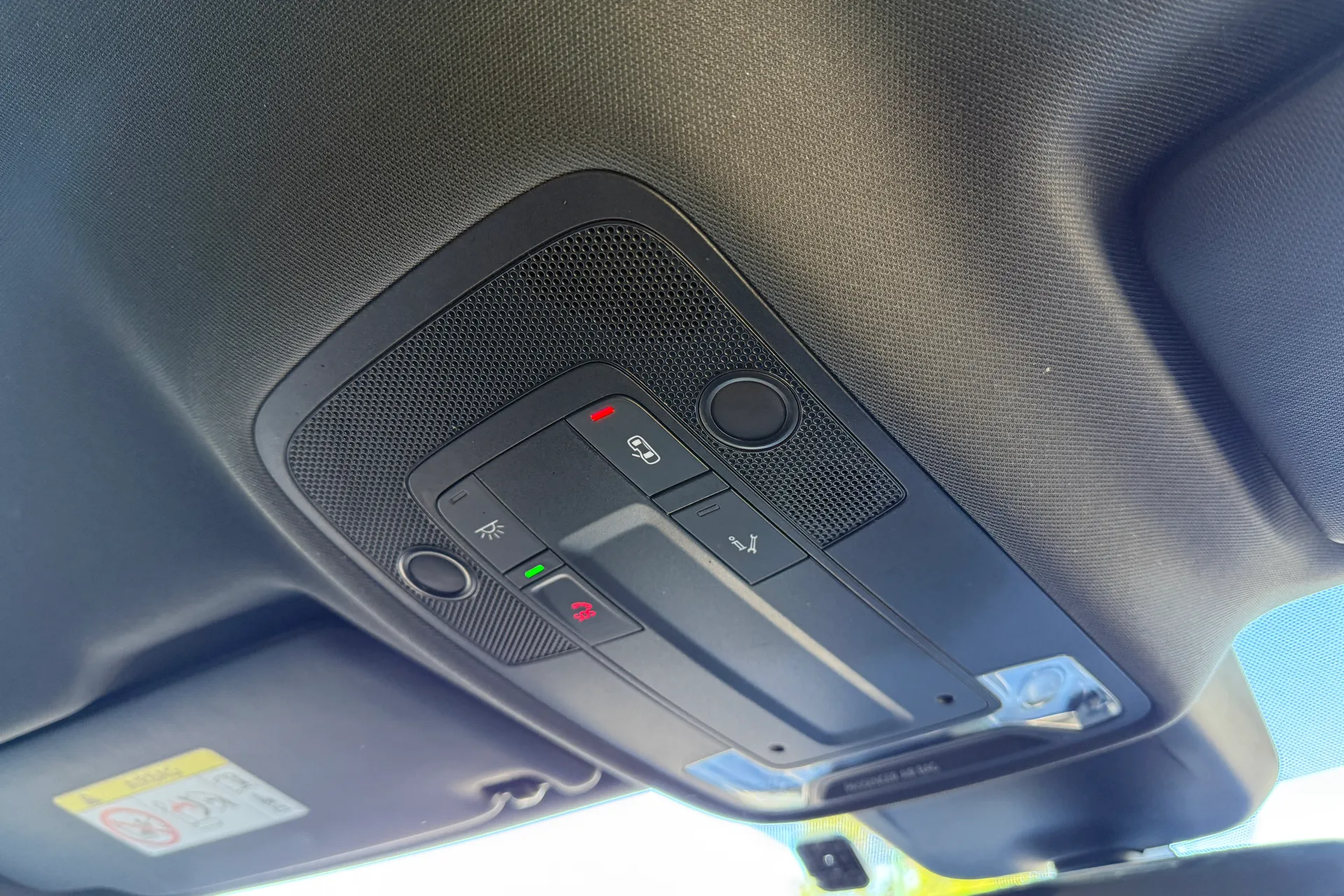 Audi Q3 thumbnail image number 20