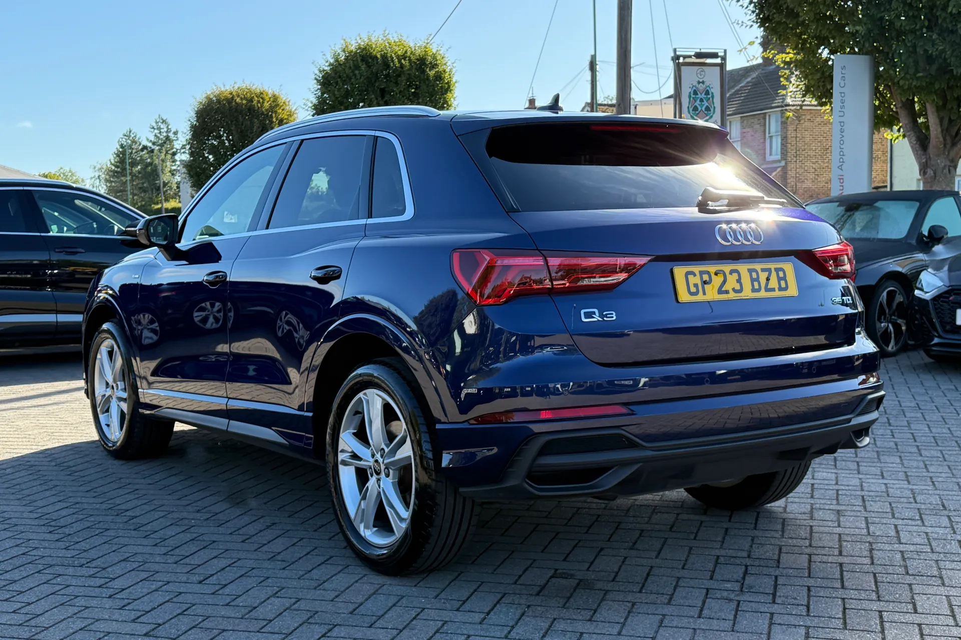 Audi Q3 thumbnail image number 34