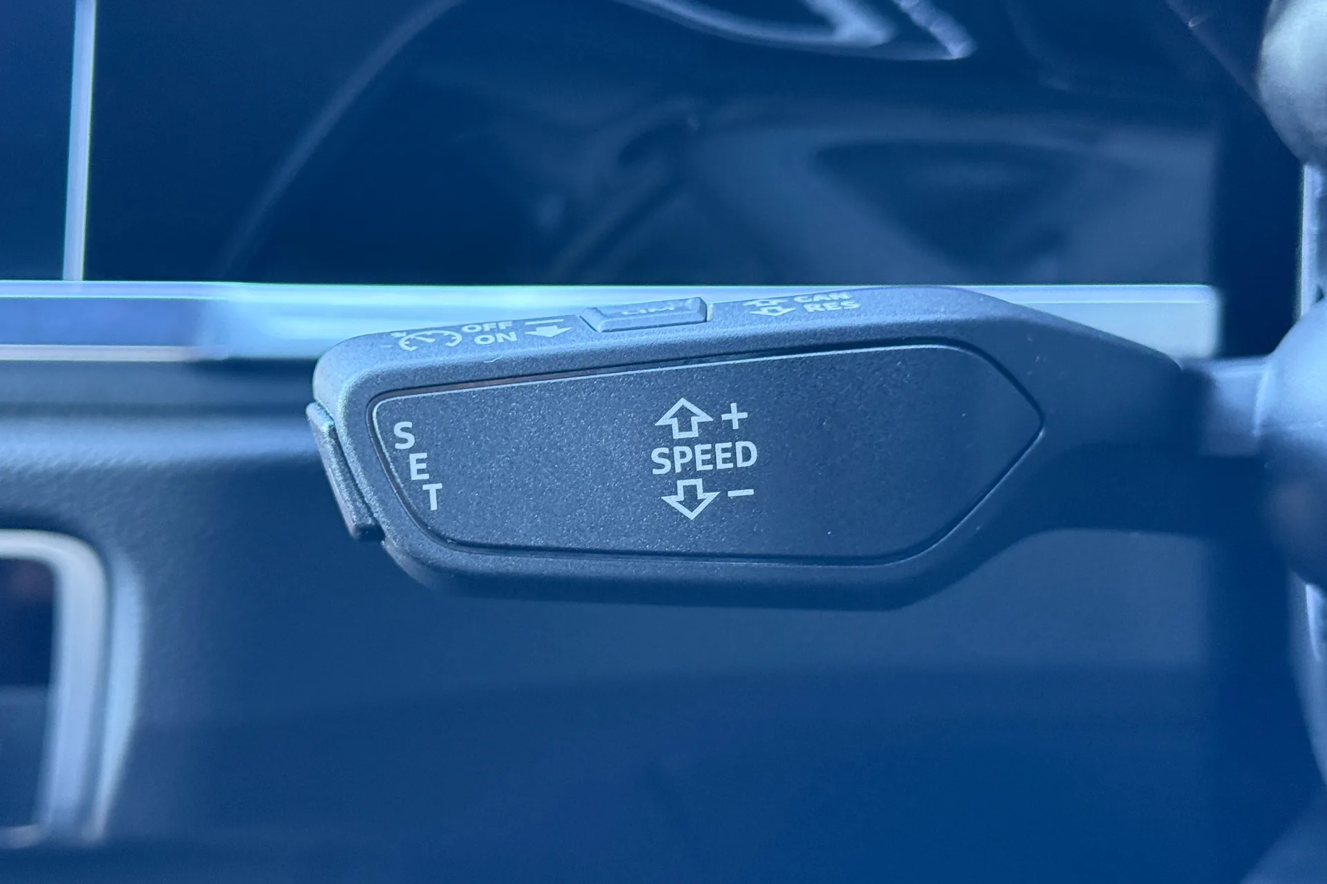 Audi Q3 thumbnail image number 17