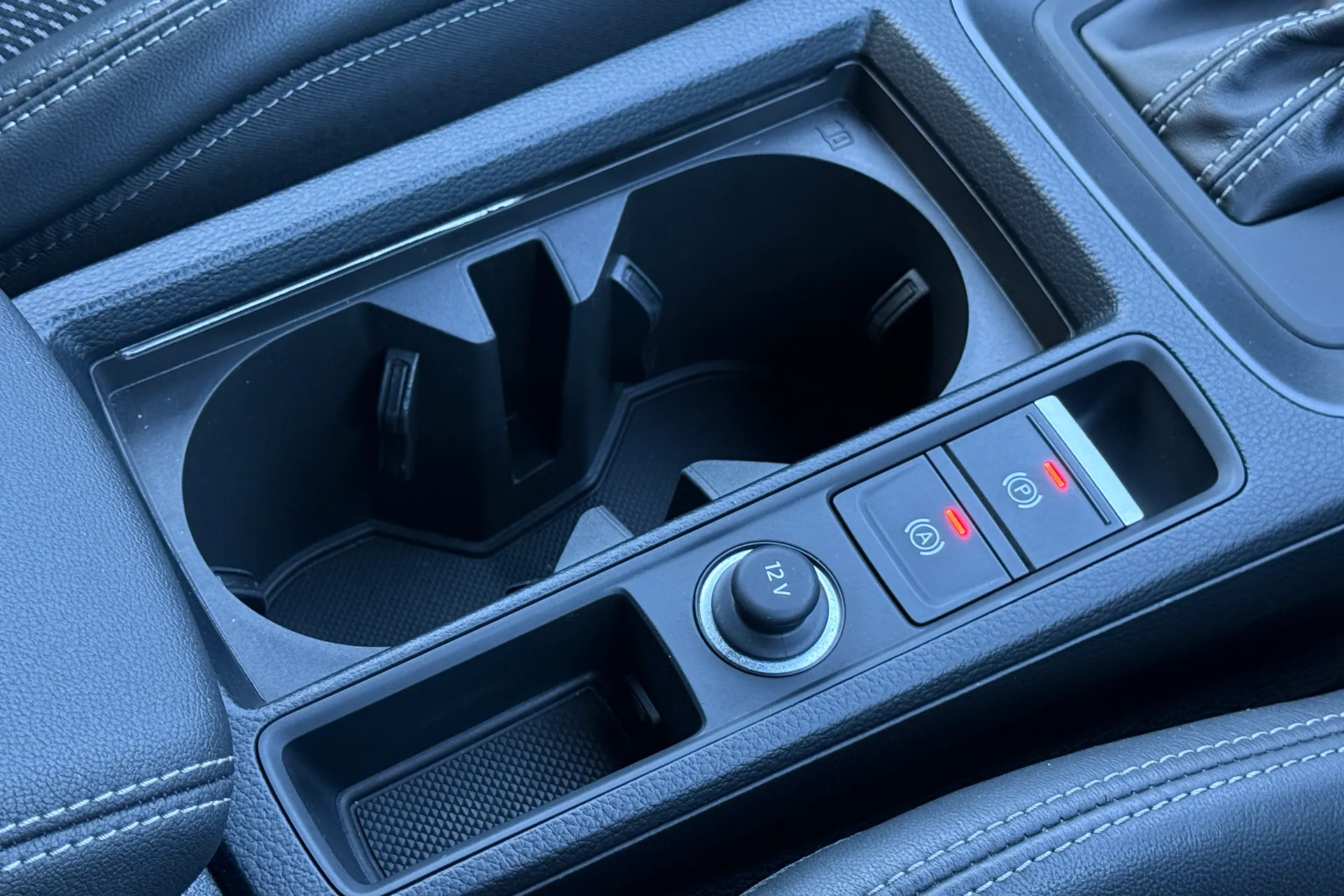 Audi Q3 thumbnail image number 40