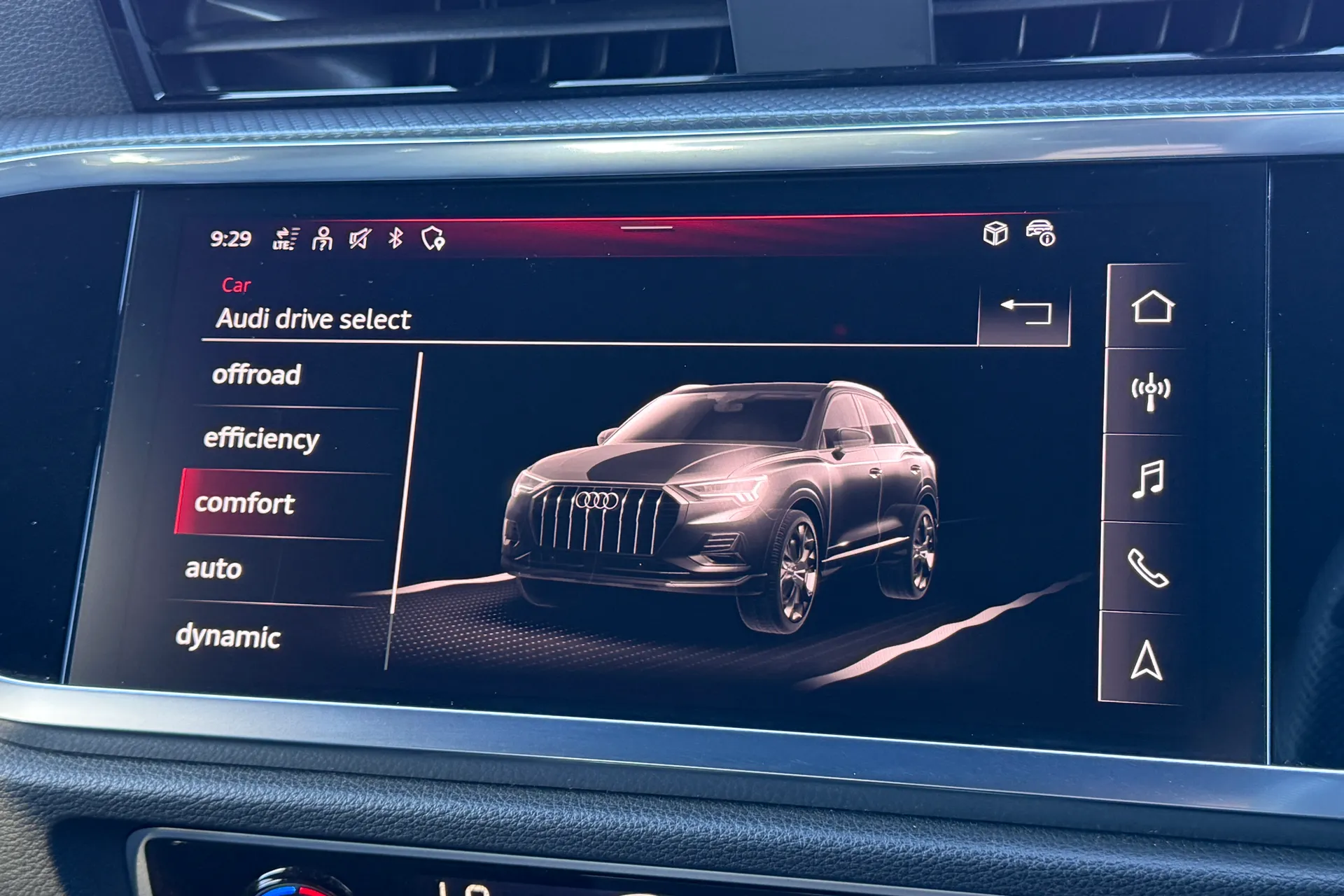 Audi Q3 thumbnail image number 11