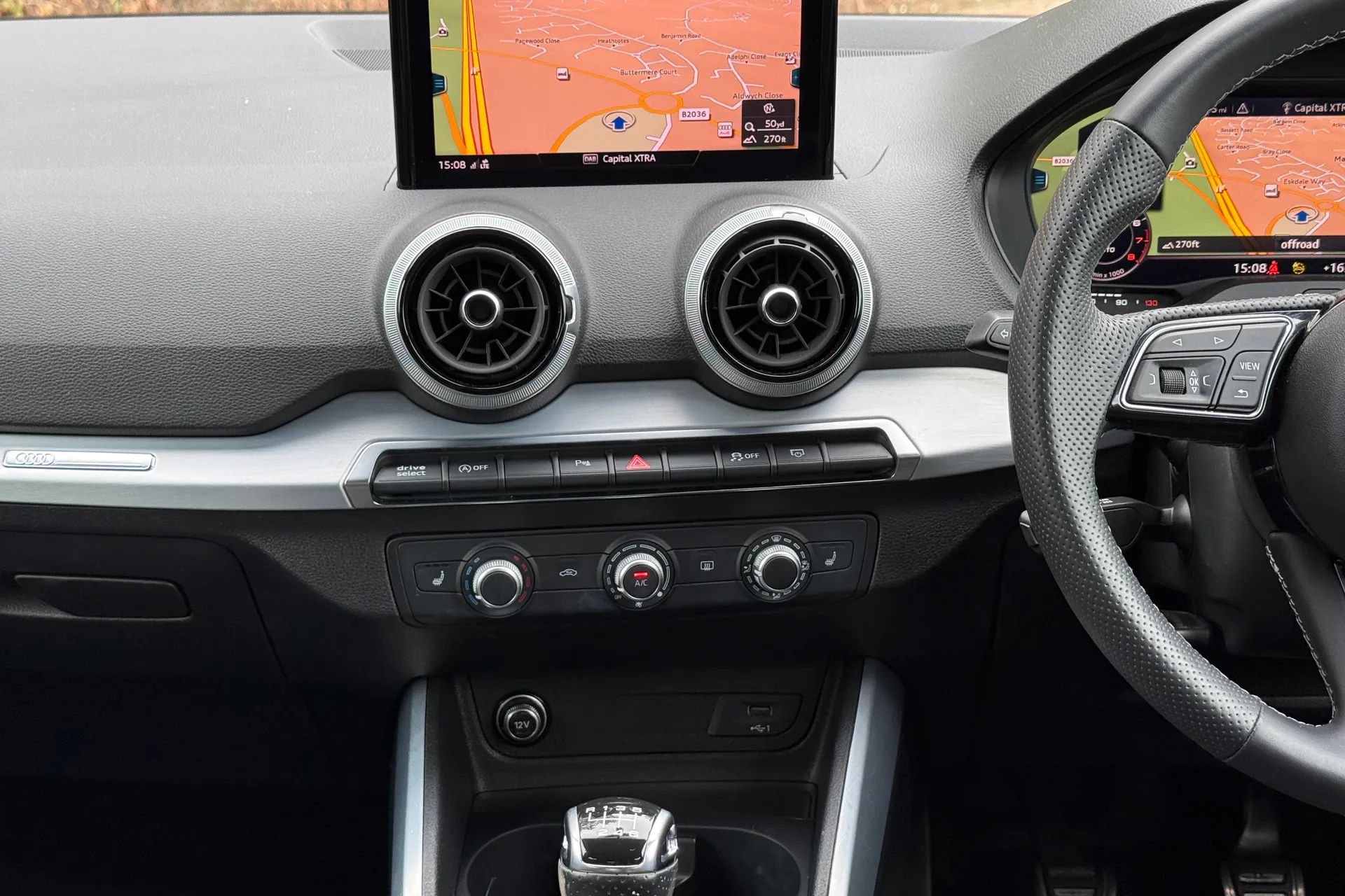 Audi Q2 thumbnail image number 30