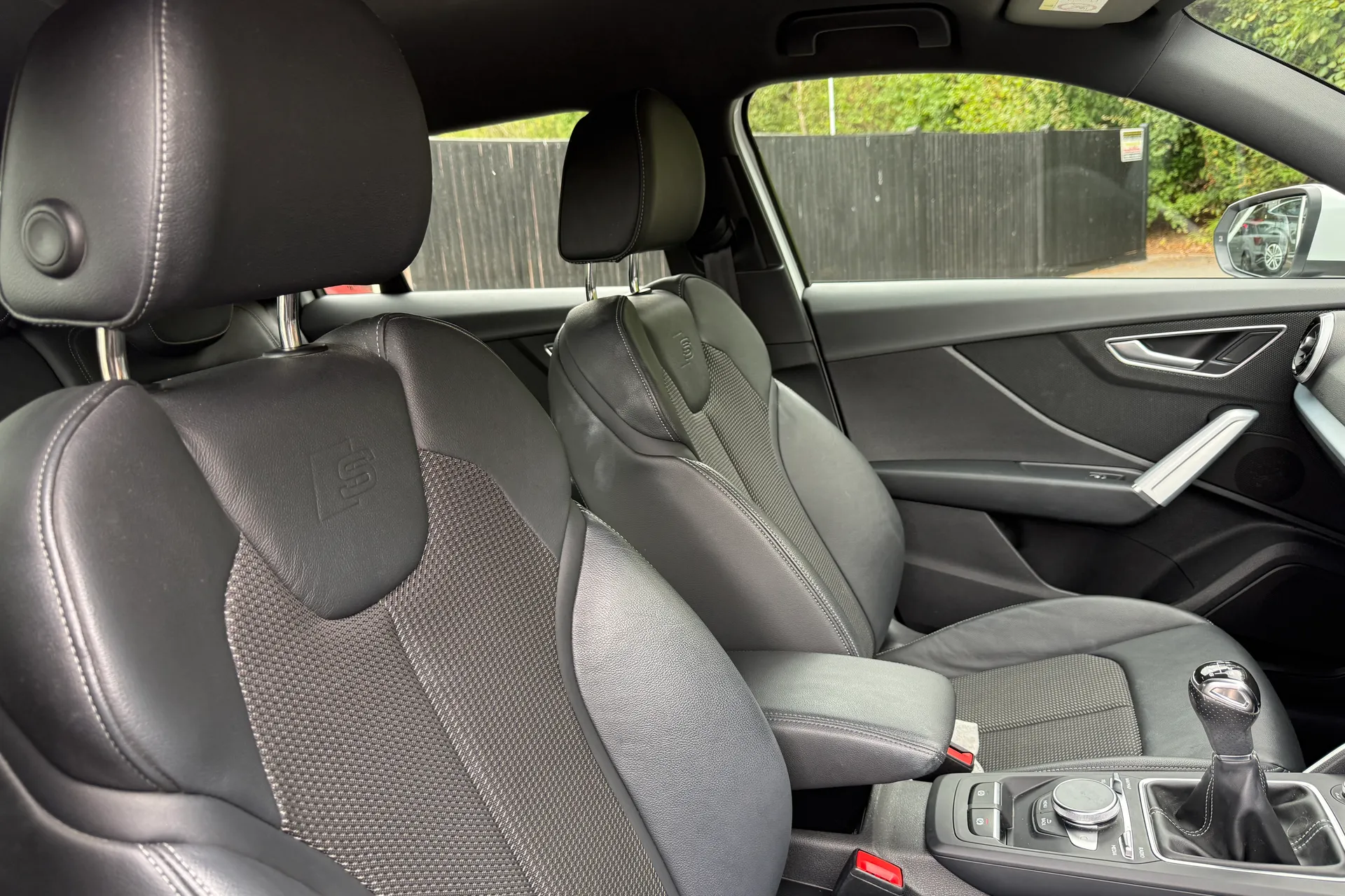 Audi Q2 thumbnail image number 21