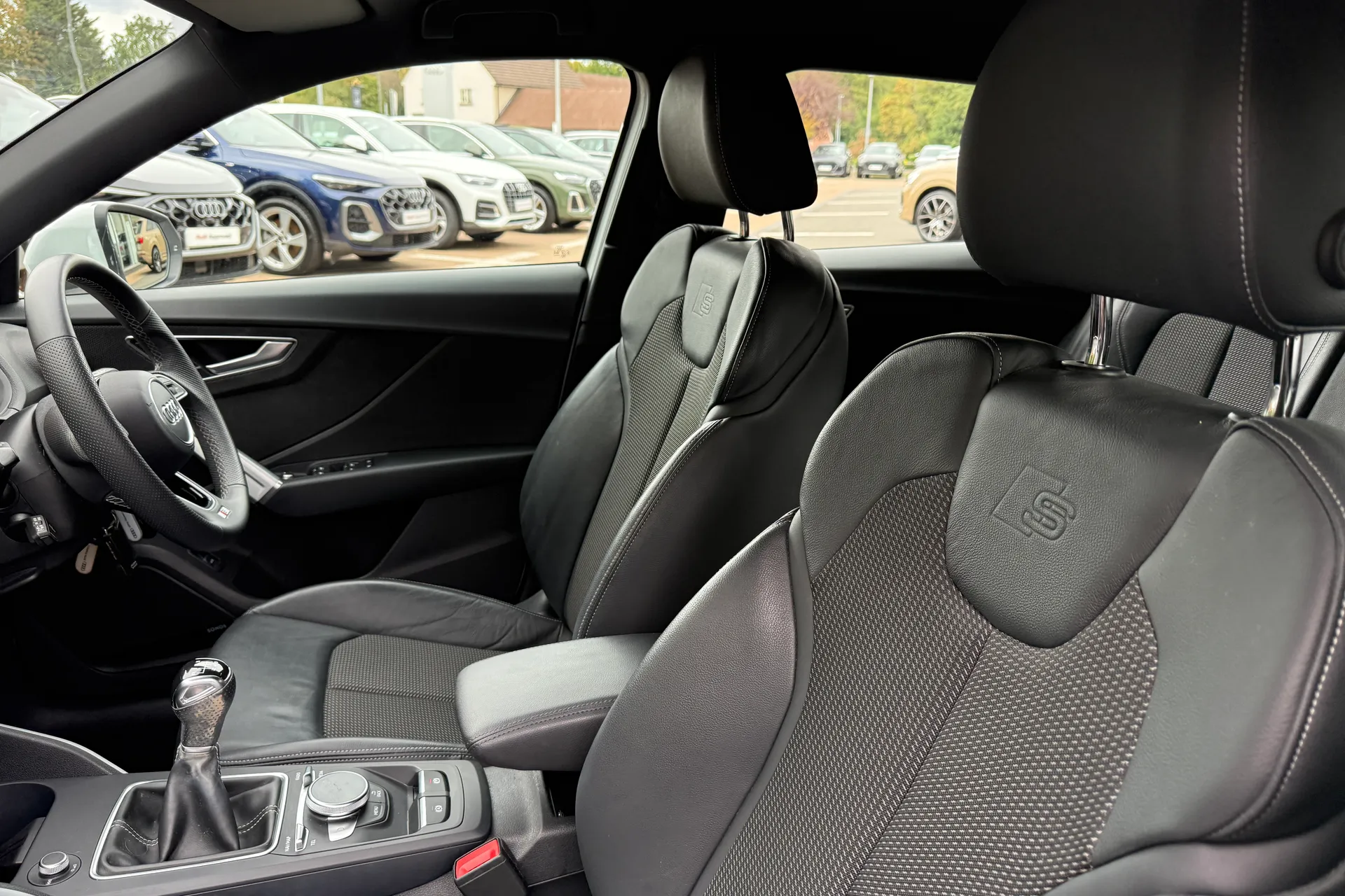Audi Q2 thumbnail image number 43