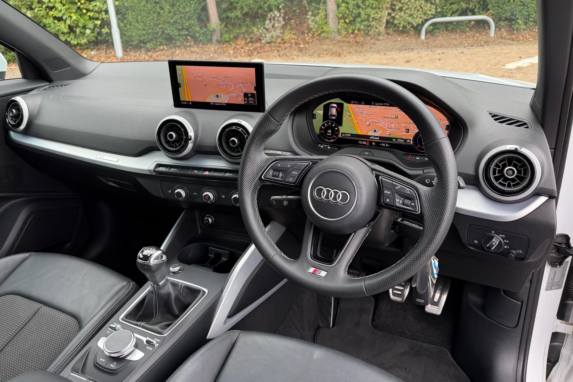 Audi Q2 thumbnail image number 19