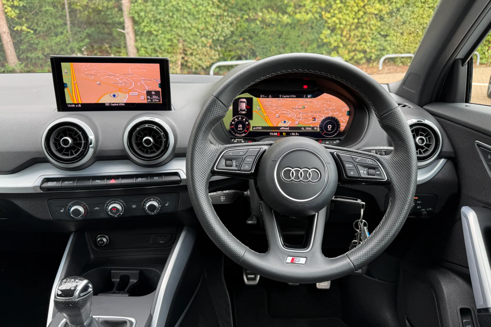 Audi Q2 thumbnail image number 31