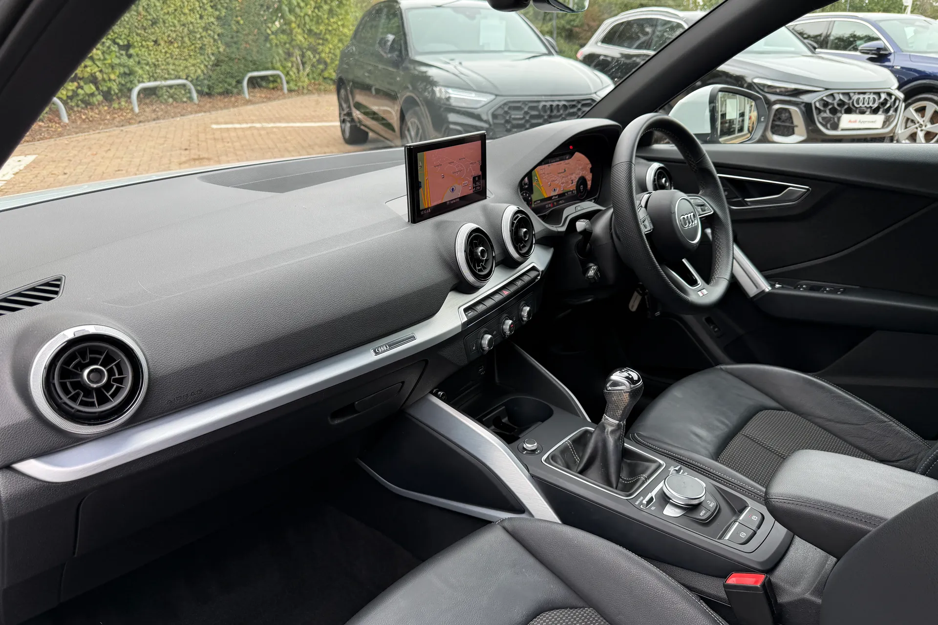 Audi Q2 thumbnail image number 42