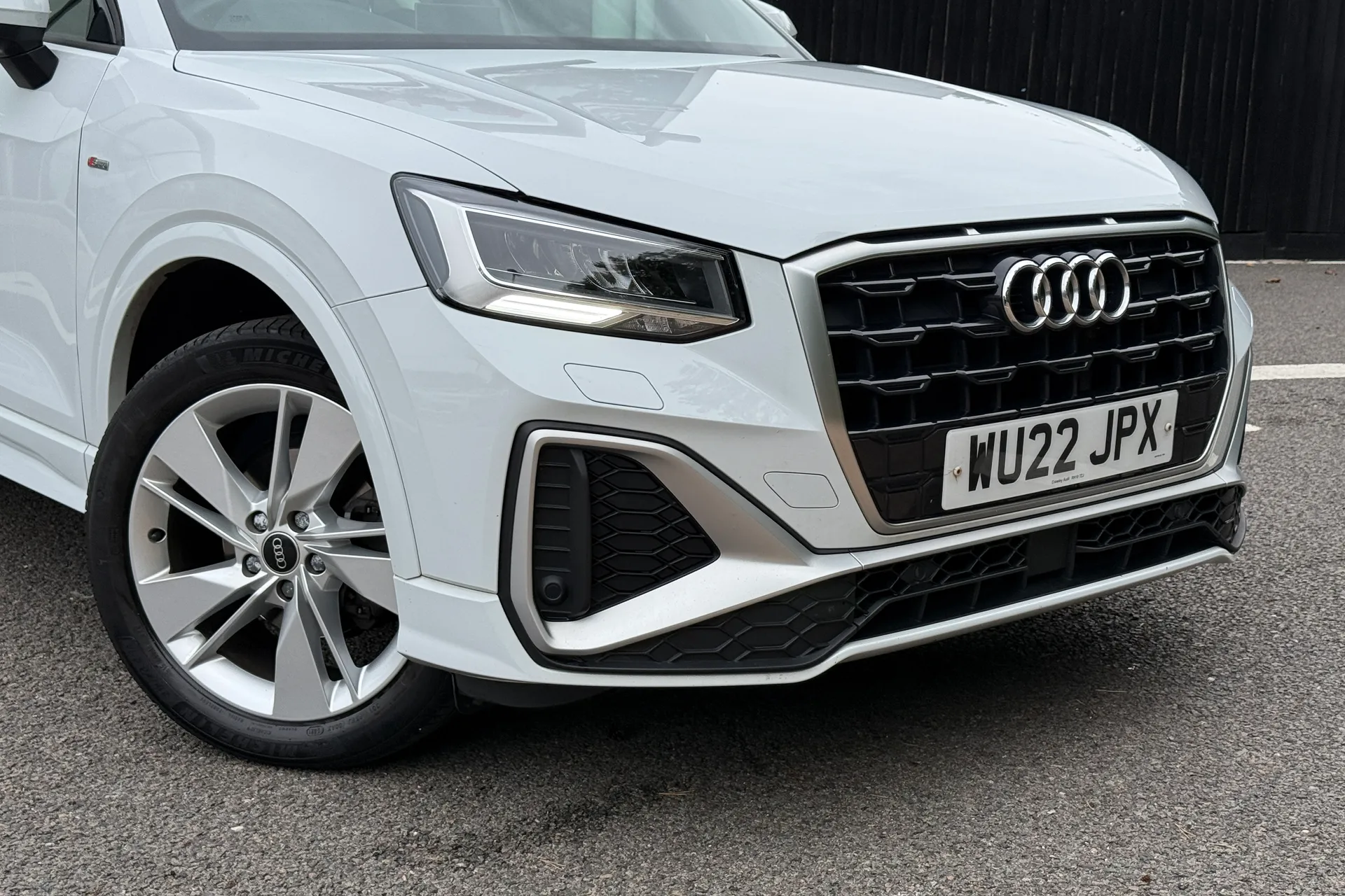 Audi Q2 thumbnail image number 2