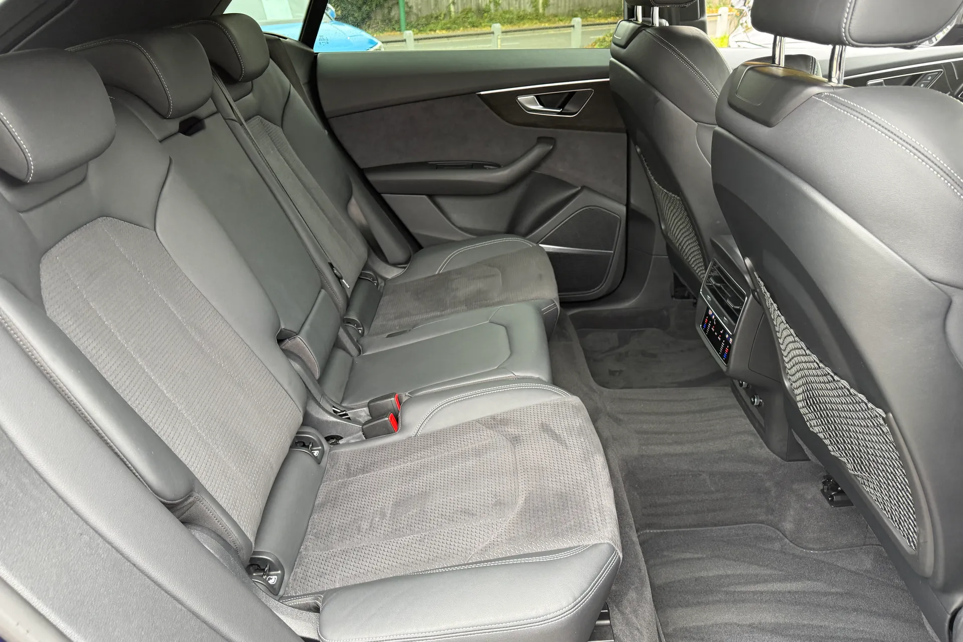 Audi Q8 thumbnail image number 47