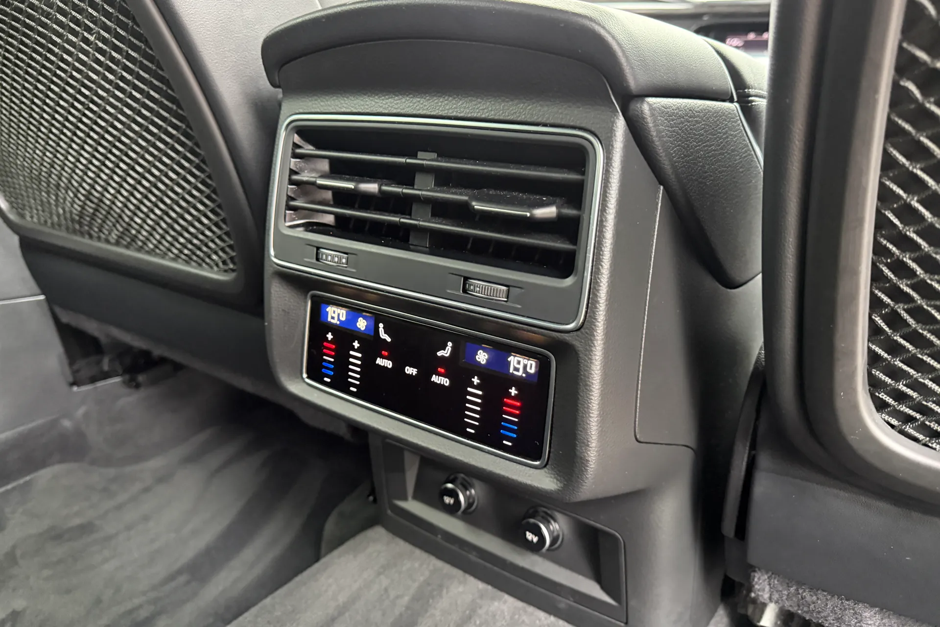 Audi Q8 thumbnail image number 51