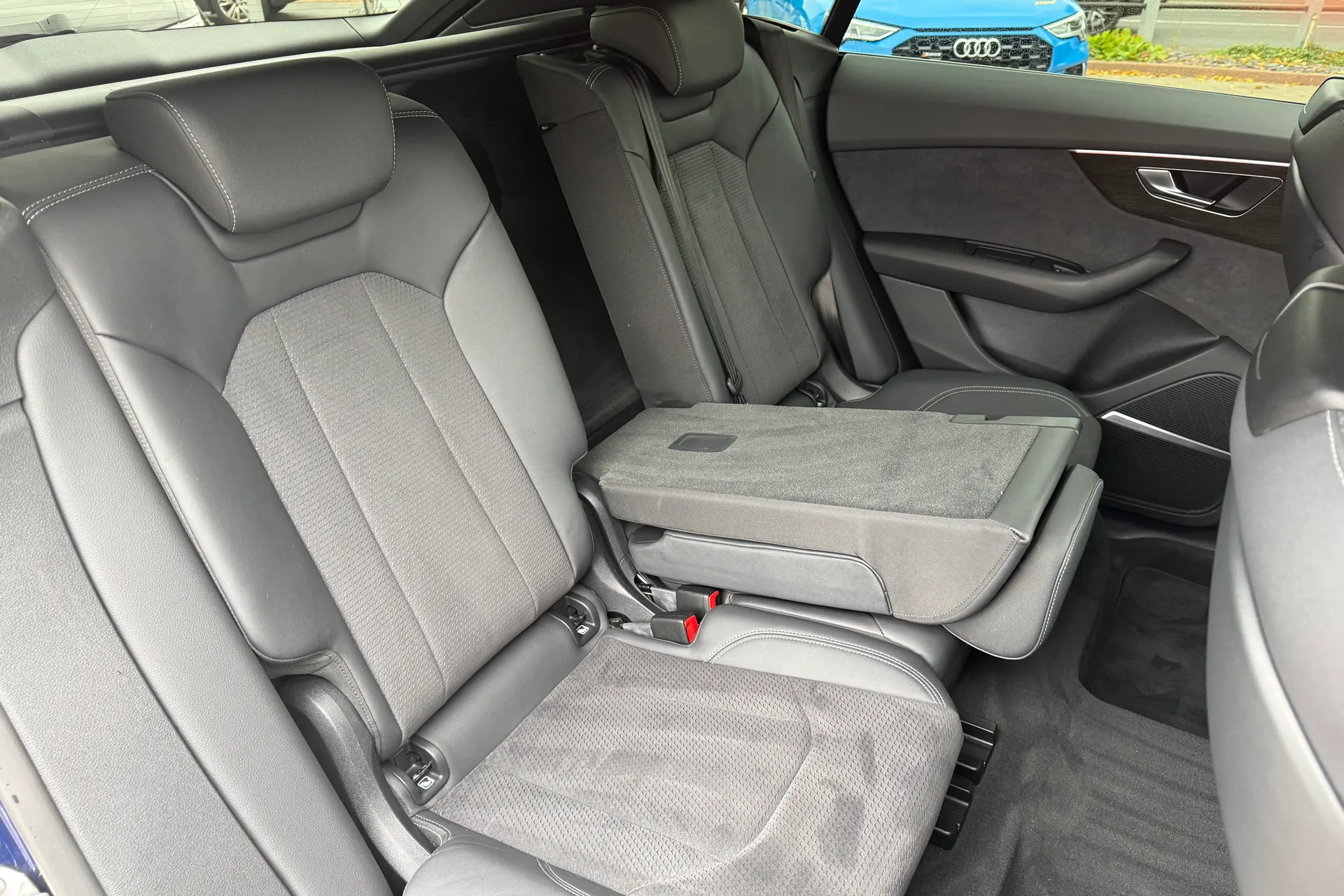 Audi Q8 thumbnail image number 49