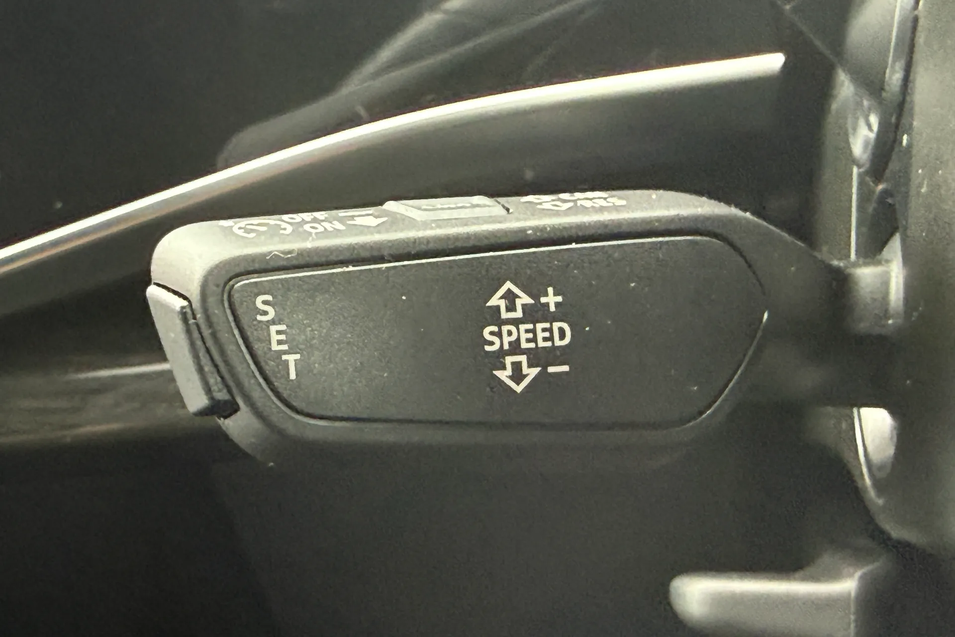 Audi Q8 thumbnail image number 19