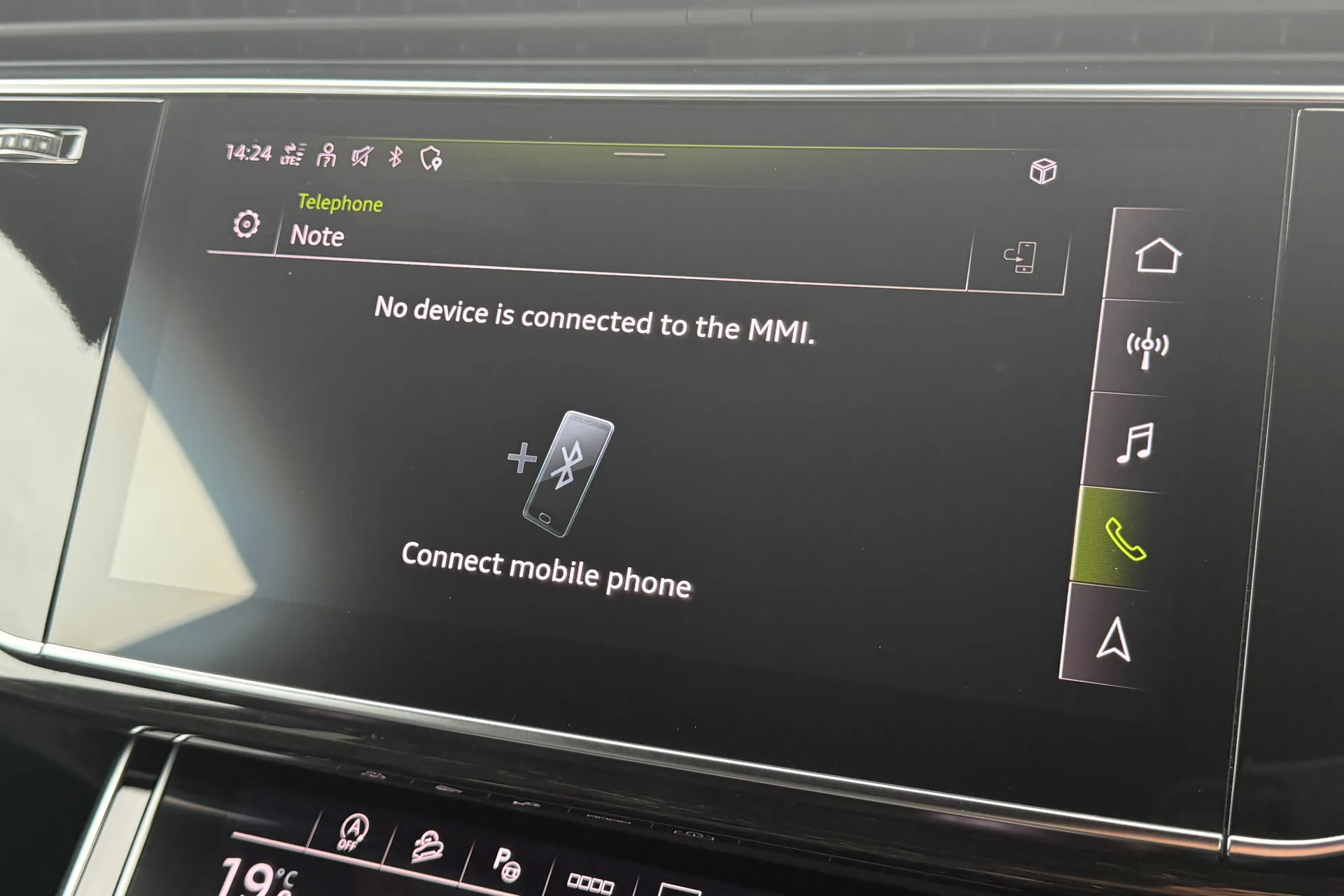 Audi Q8 thumbnail image number 13