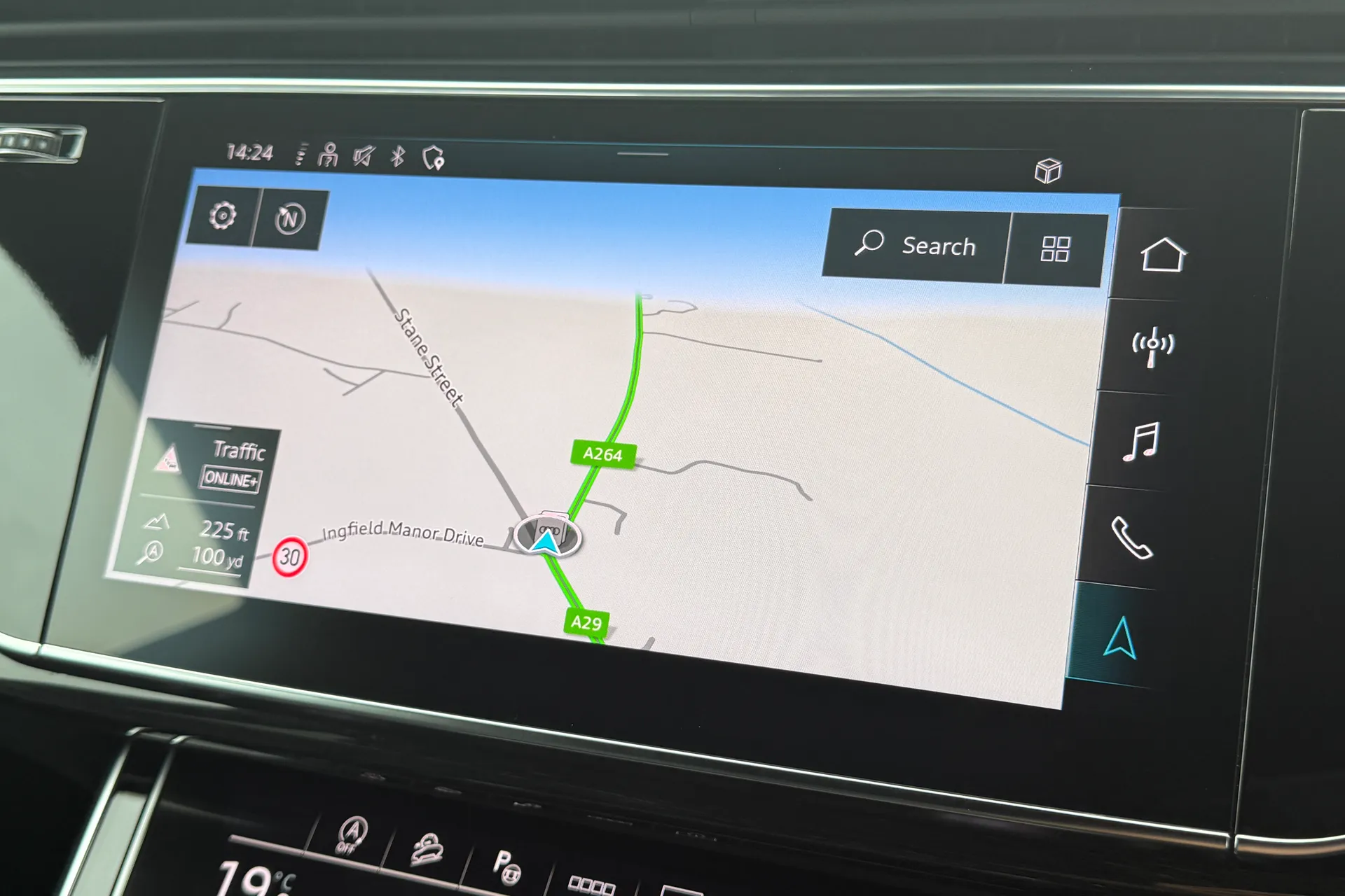 Audi Q8 thumbnail image number 5