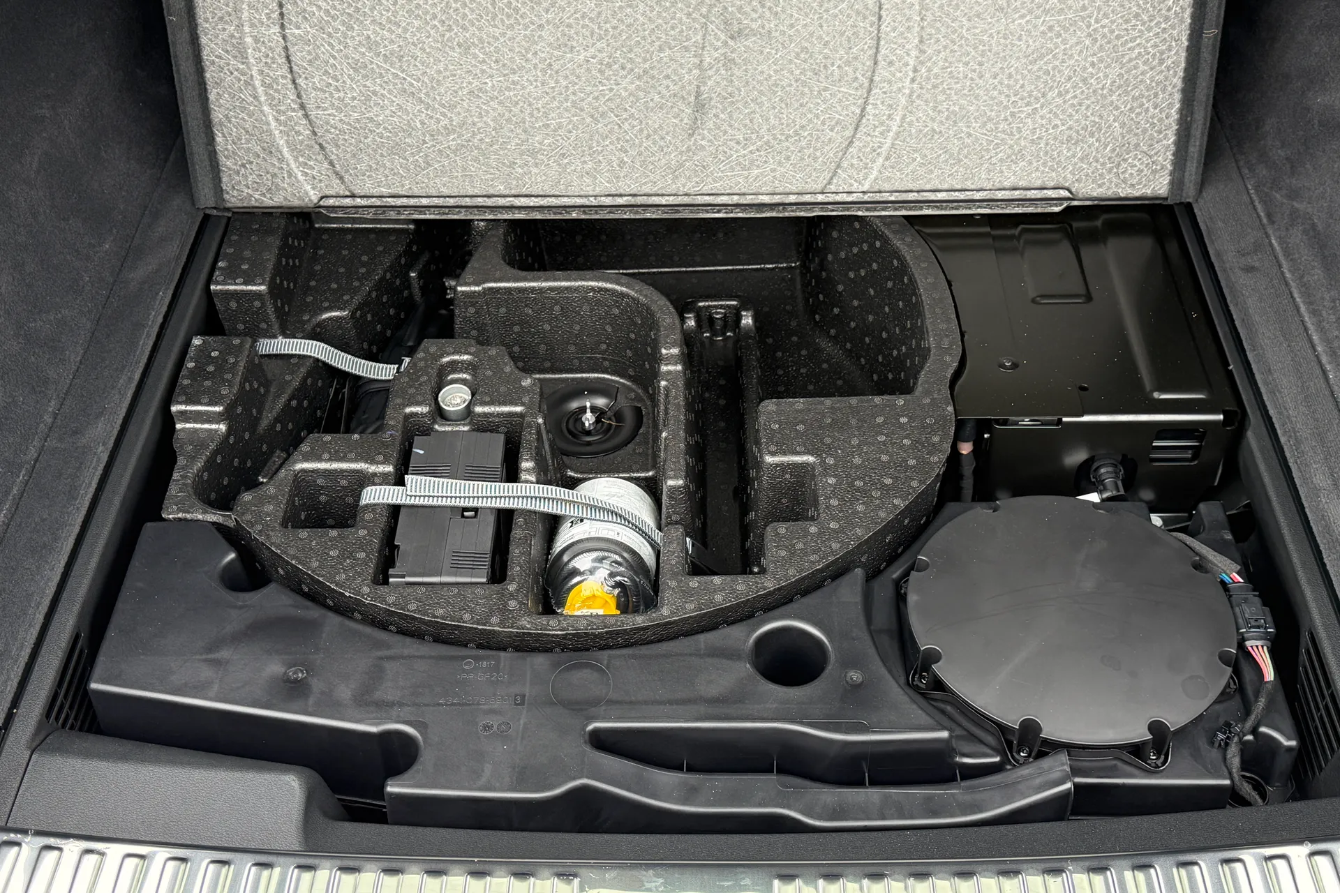 Audi Q8 thumbnail image number 37