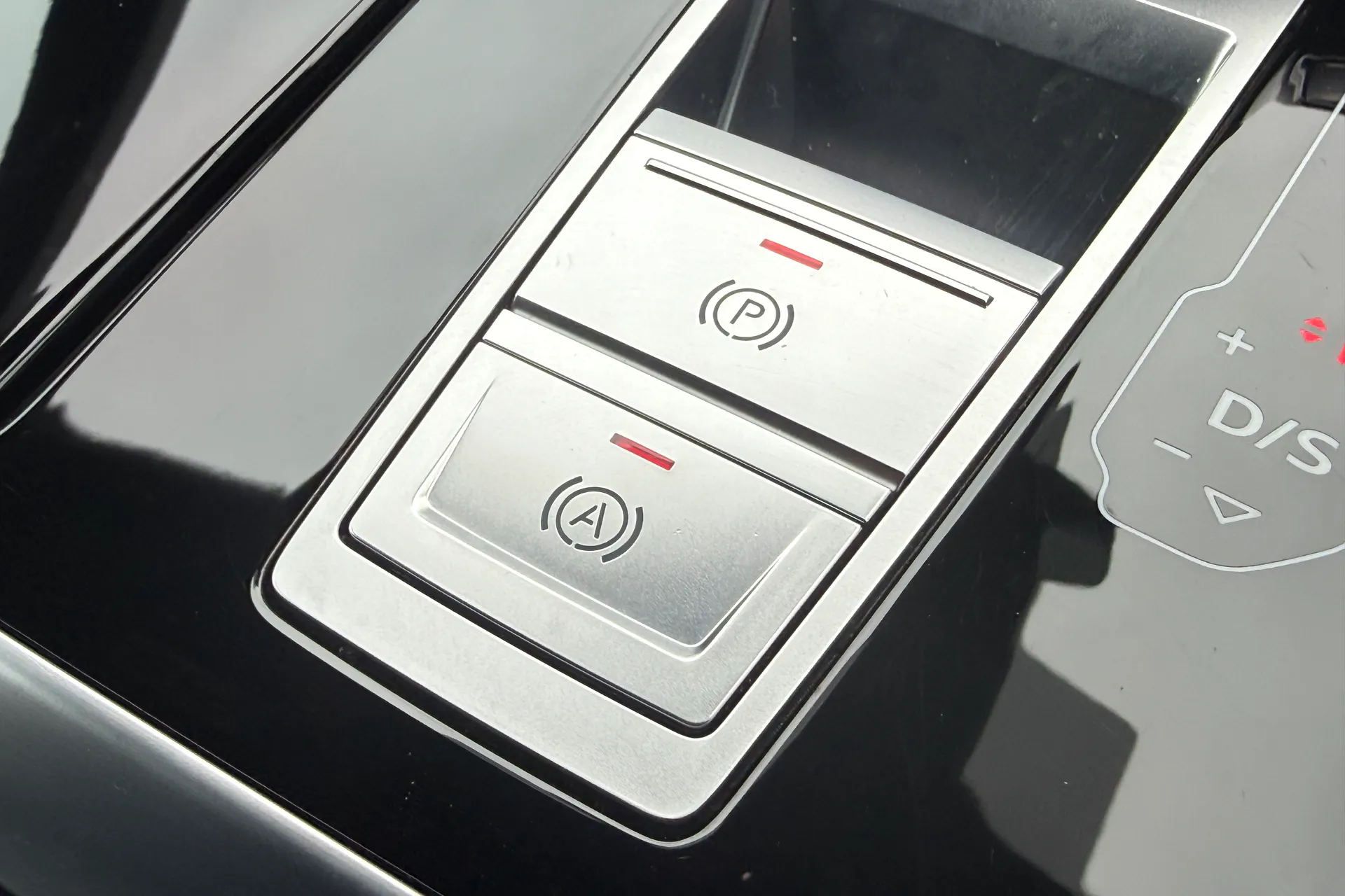 Audi Q8 thumbnail image number 43