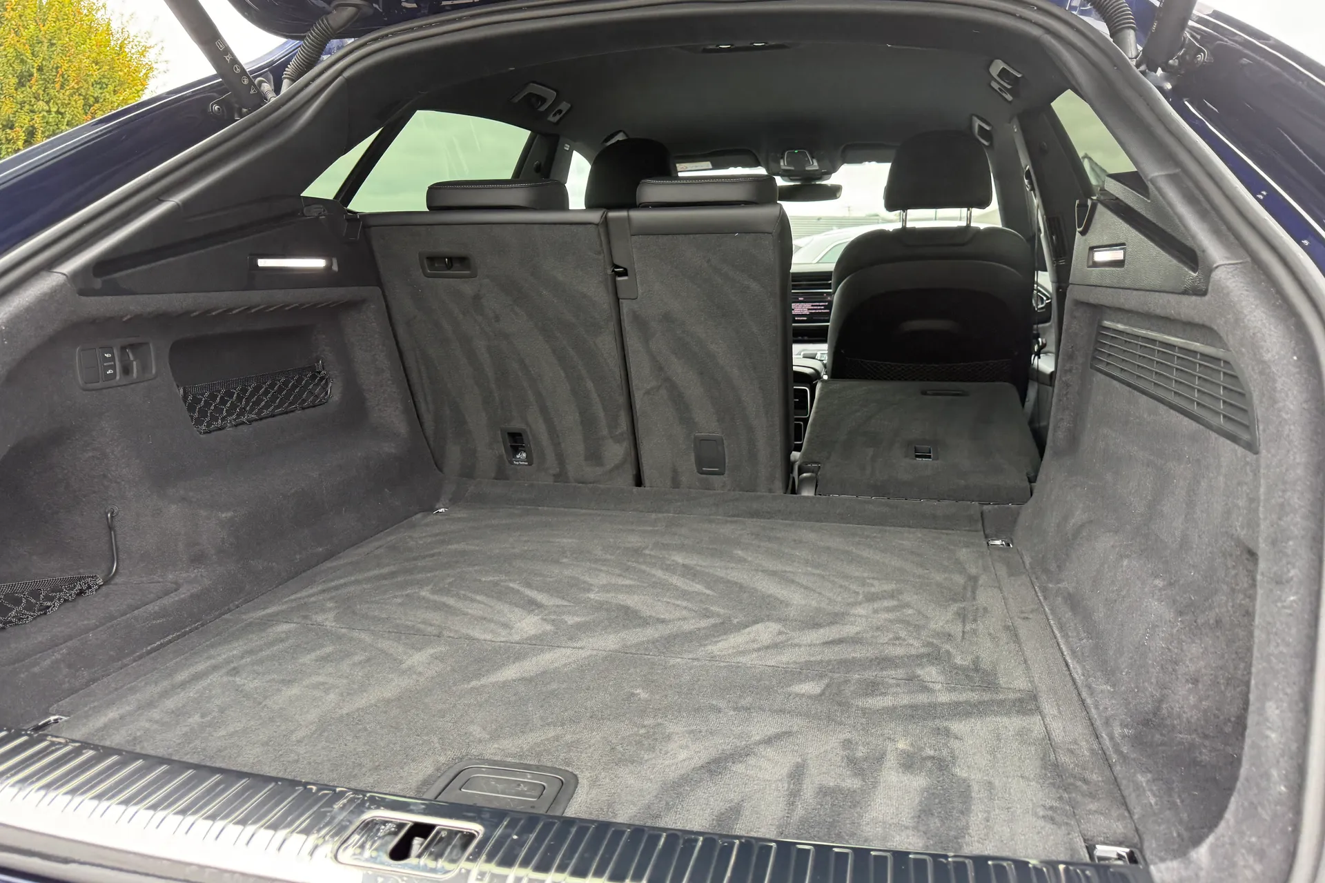 Audi Q8 thumbnail image number 38